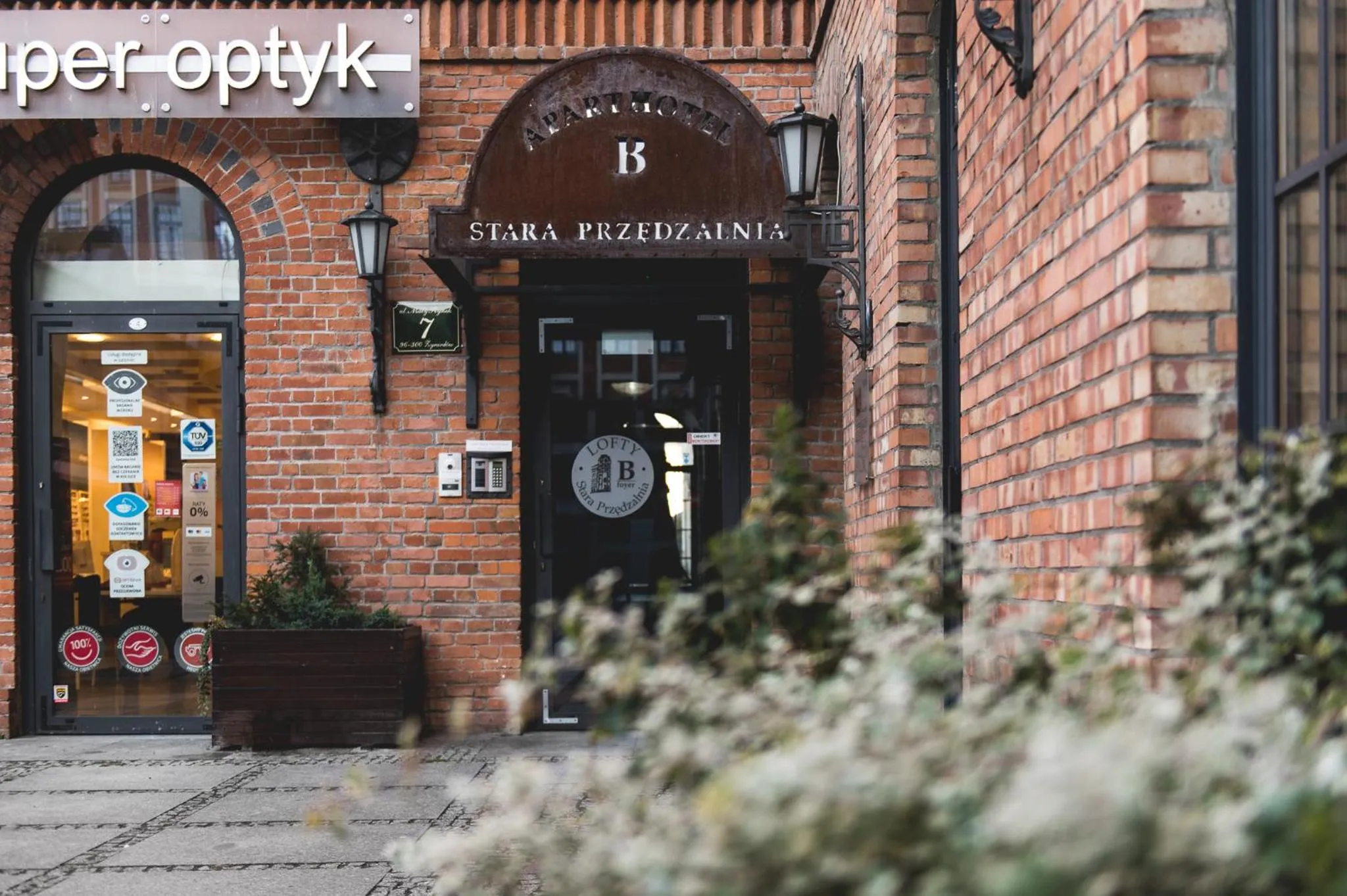 Property building in Aparthotel Stara Przędzalnia