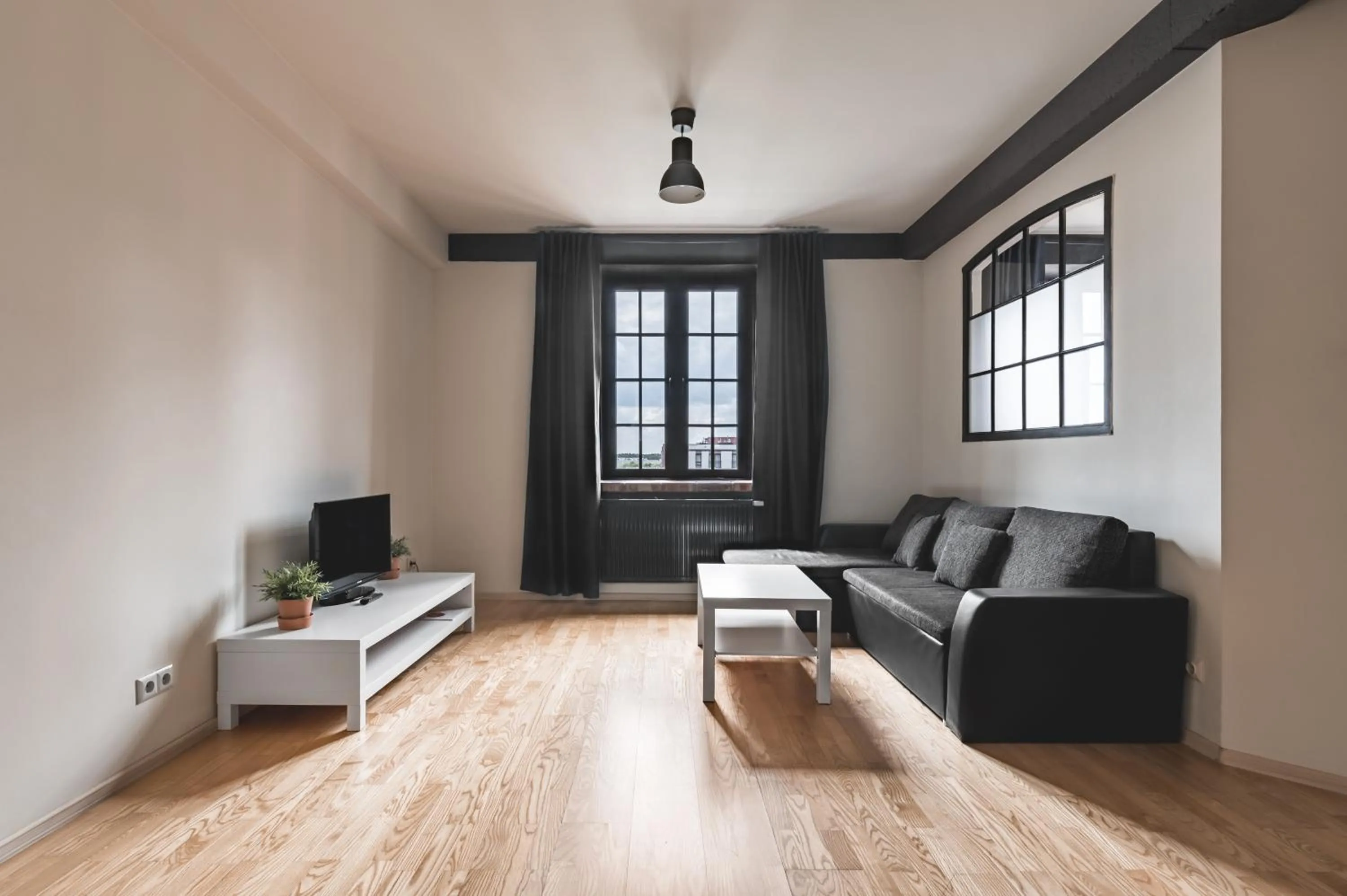 TV and multimedia in Aparthotel Stara Przędzalnia