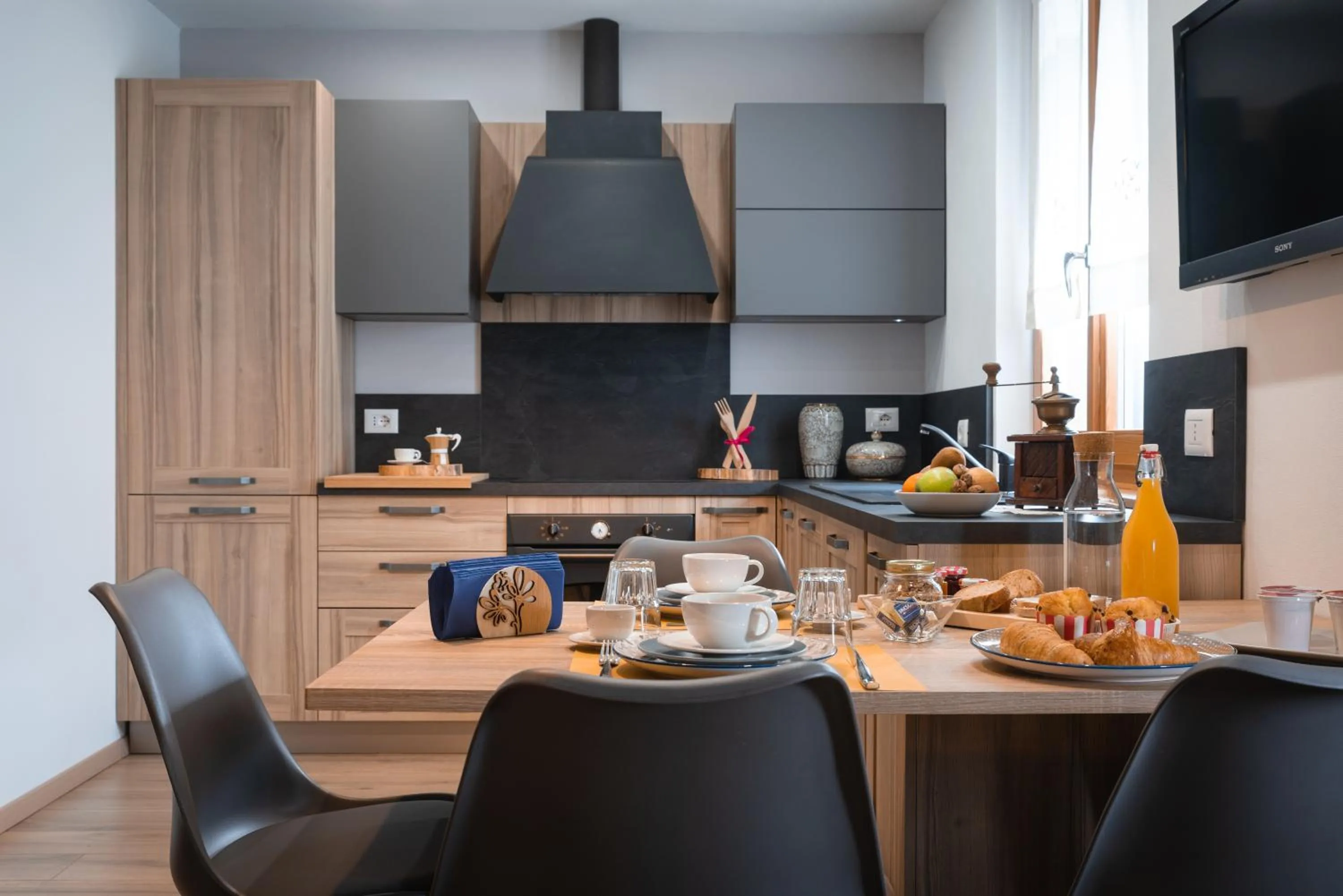 Food and drinks in Alla Vecchia Contrada B&B