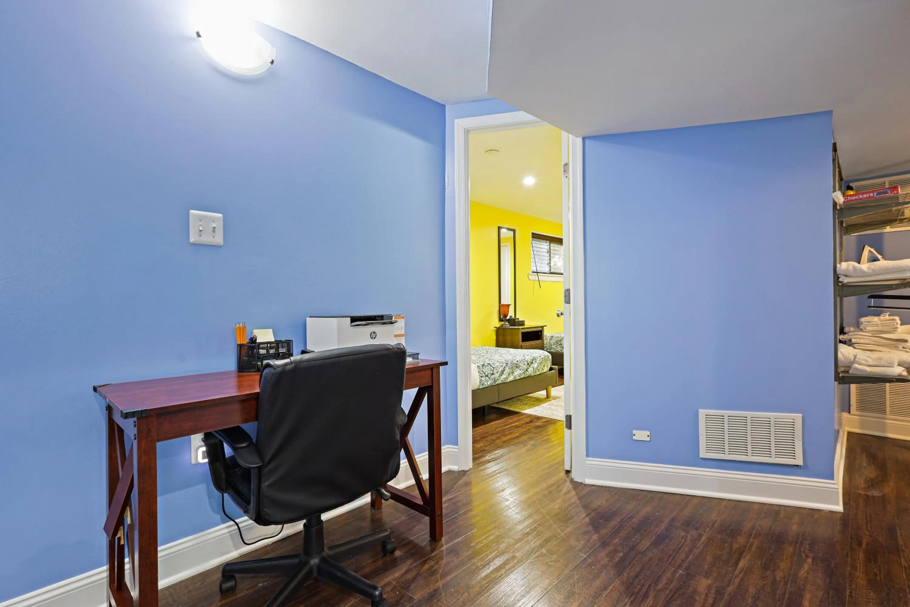 Library in Beautiful 2 bedroom 1 bath Unit