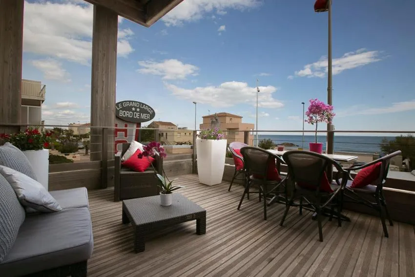 Balcony/Terrace in Le Grand Large Bord de Mer Hotel & Appartements
