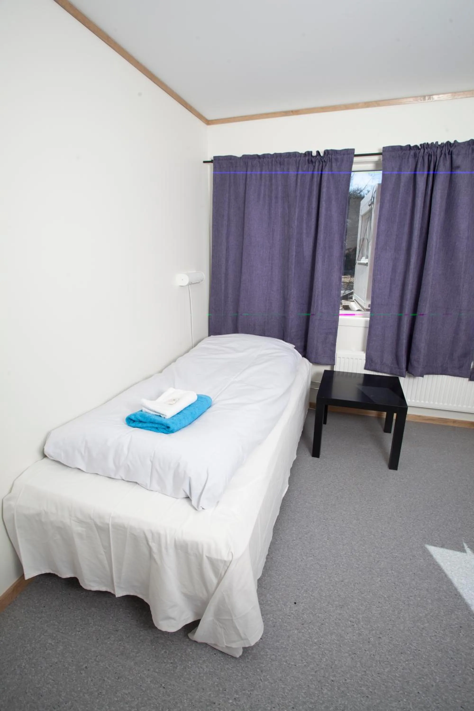 Photo of the whole room, Bed in Sogndal Bed & Breakfast