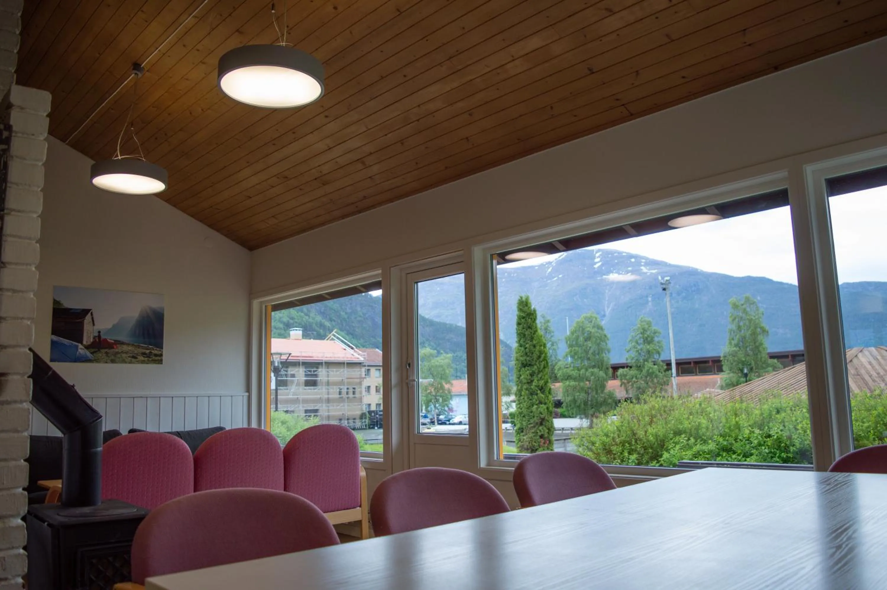 Communal kitchen in Sogndal Bed & Breakfast