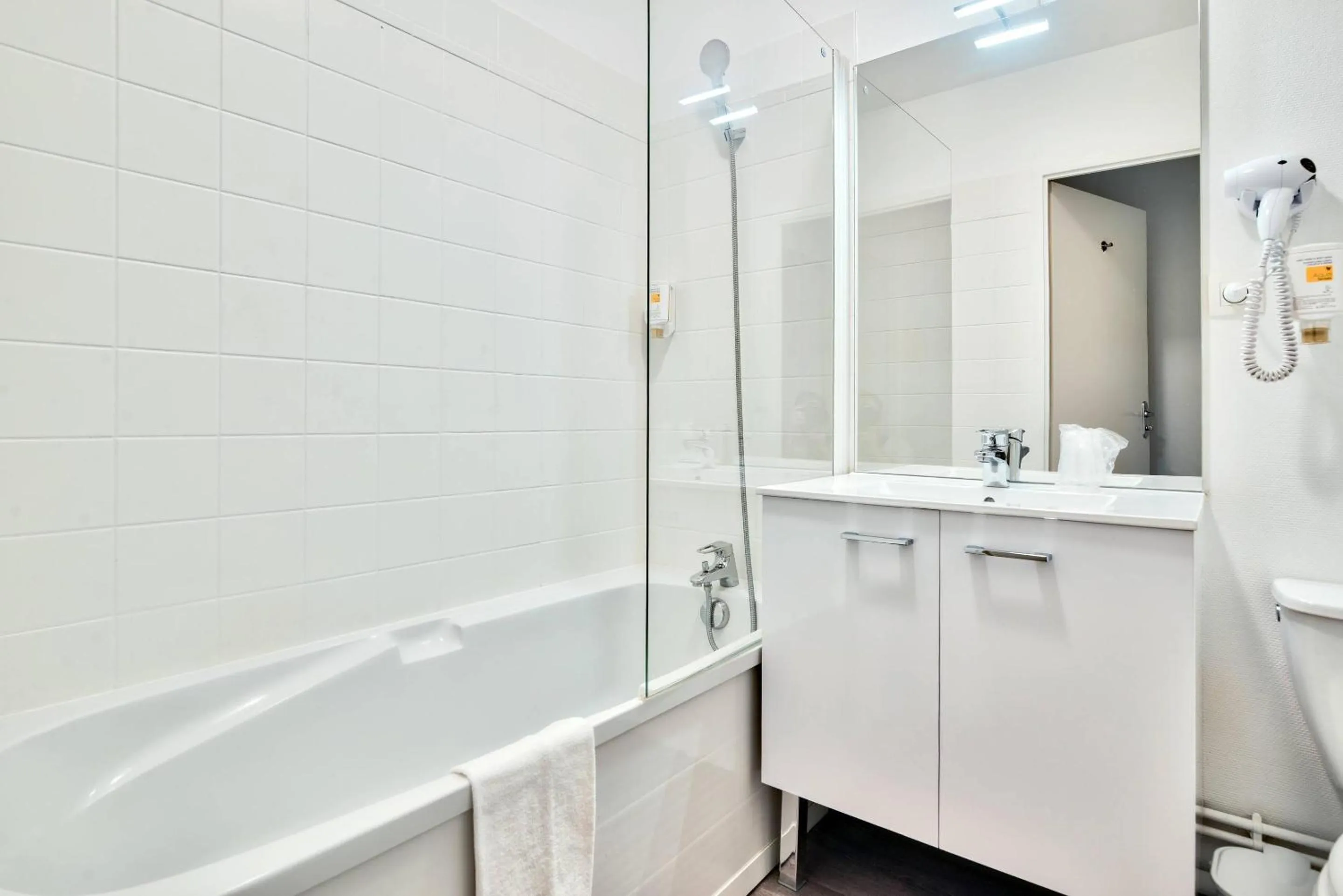 Bedroom in Comfort Aparthotel Toulouse Métropole