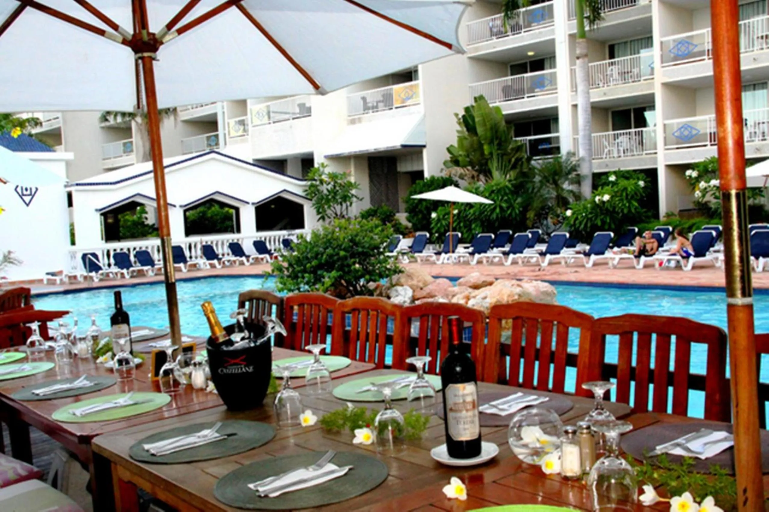 Restaurant/places to eat in Sapphire Beach Club Resort