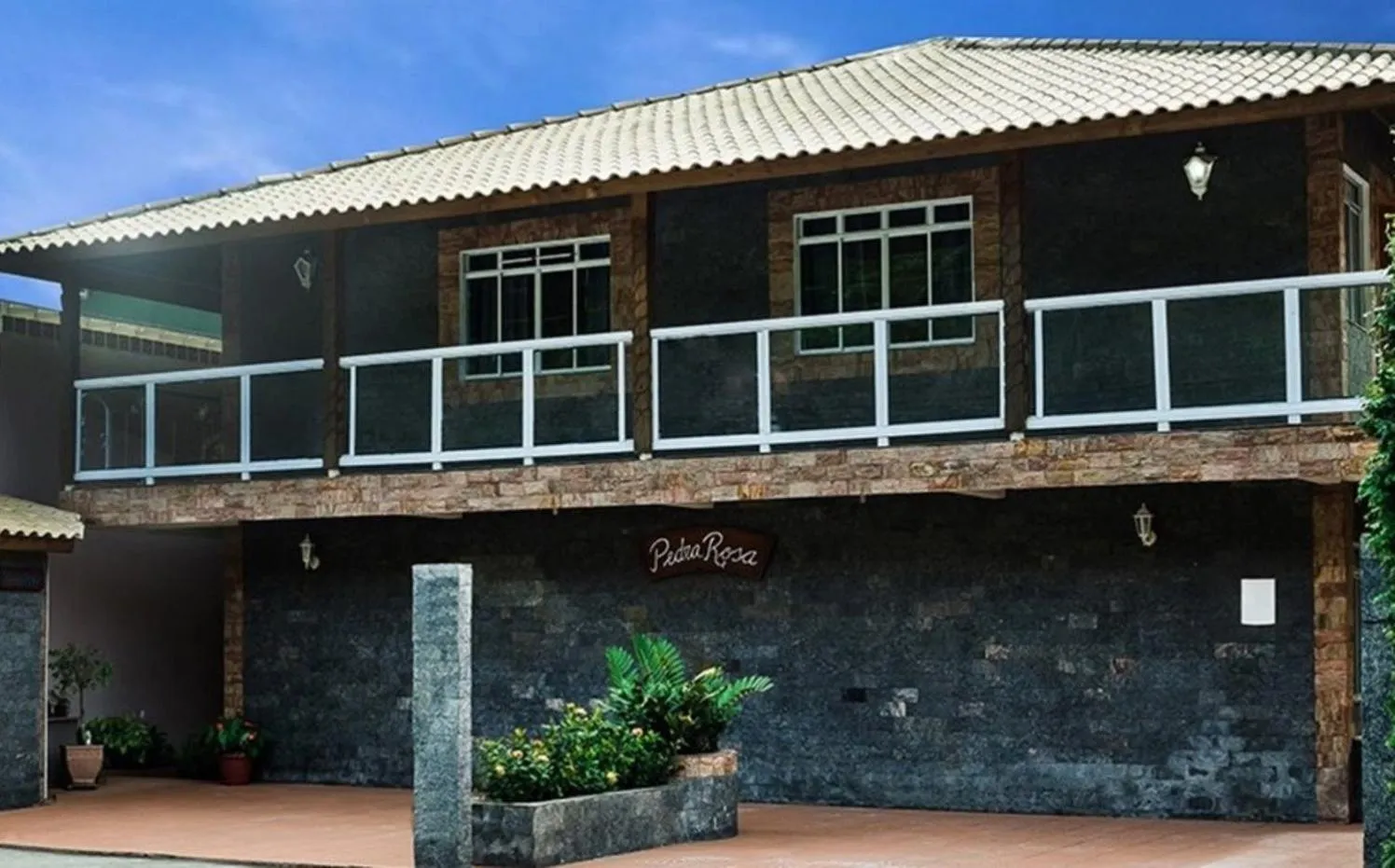 Facade/entrance in Pousada Pedra Rosa