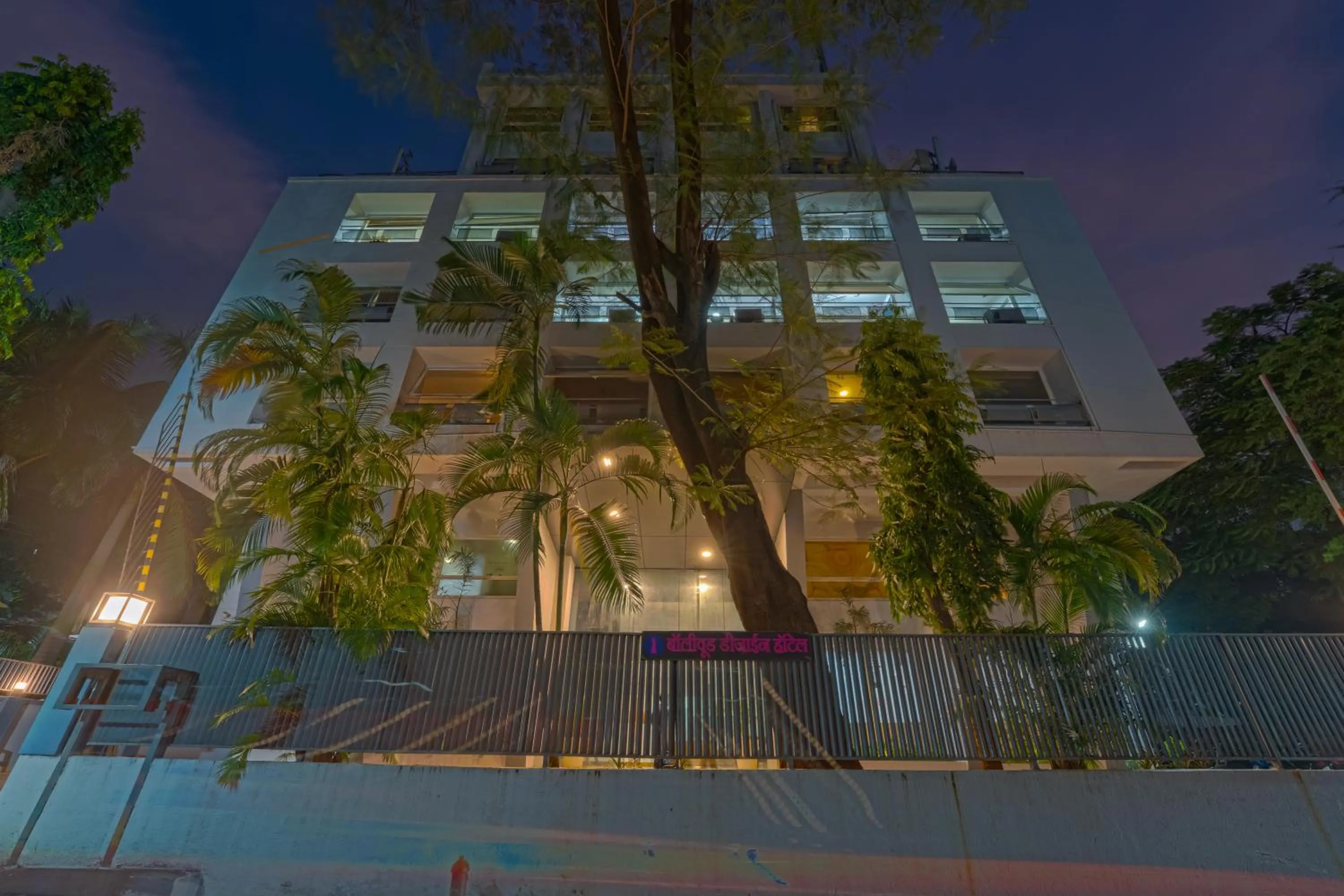 Property building in asar Landmark Suites Mumbai International Airport by Orion Hotels