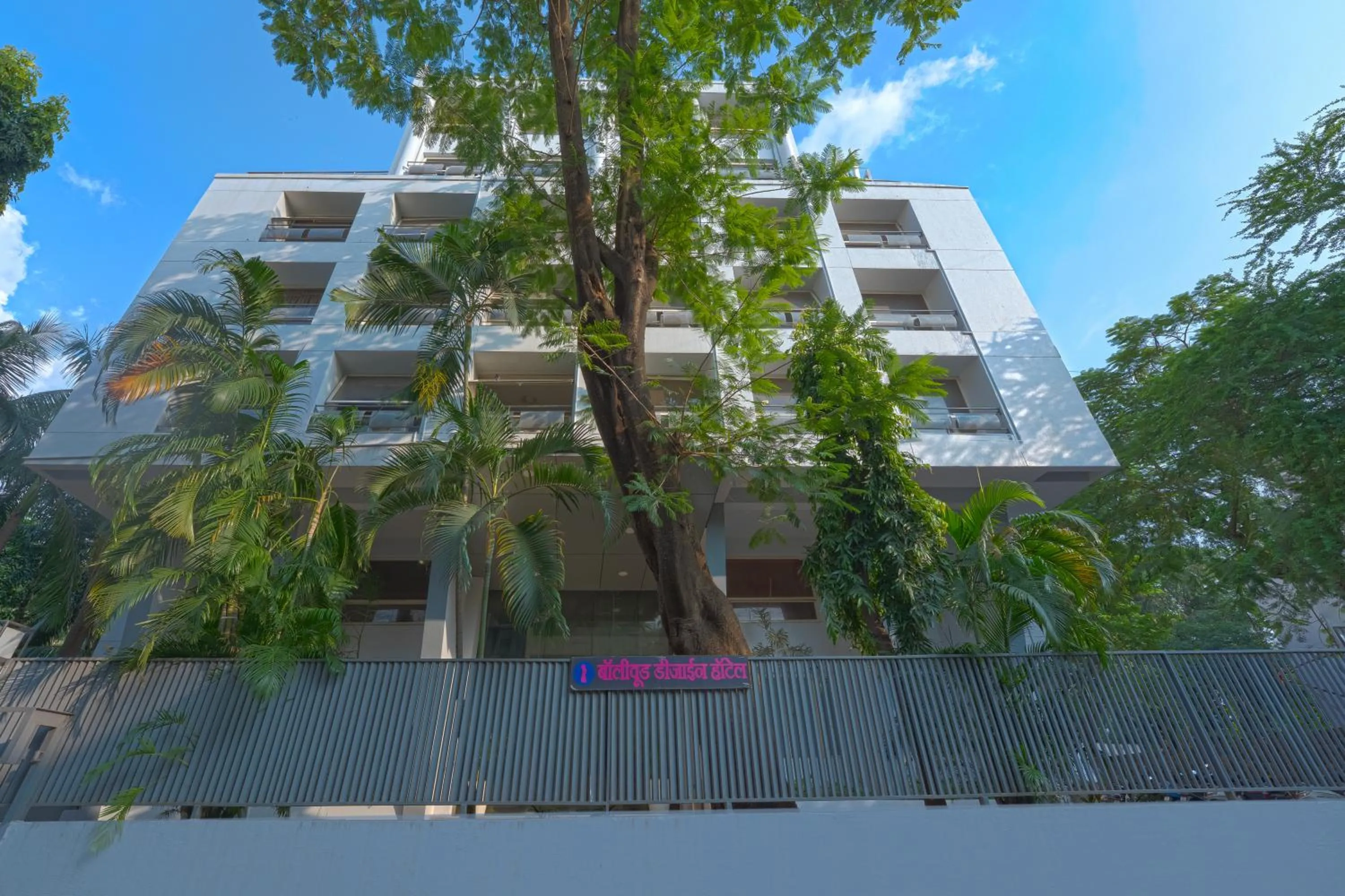 Property building in asar Landmark Suites Mumbai International Airport by Orion Hotels