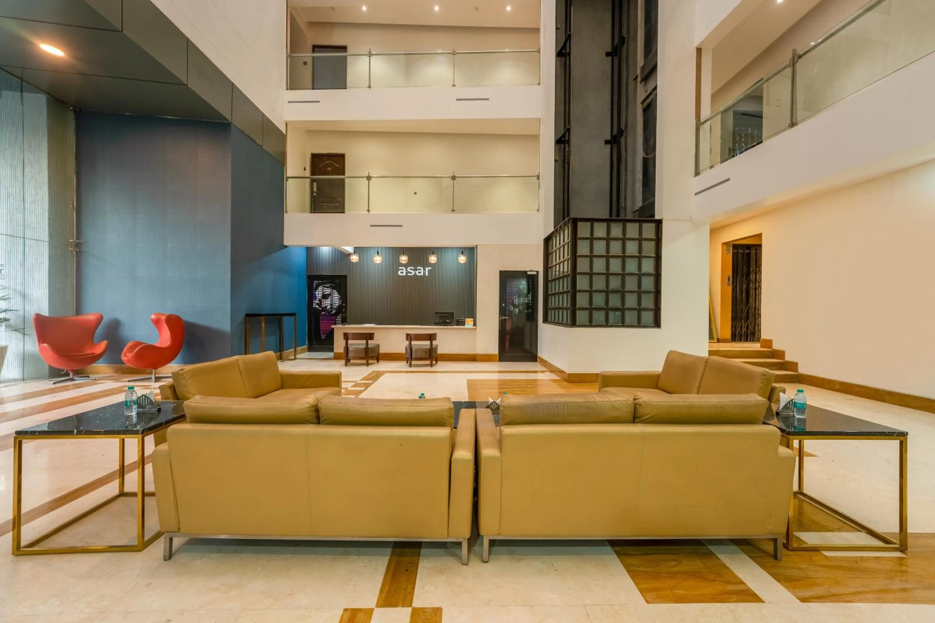 Lobby or reception in asar Landmark Suites Mumbai International Airport by Orion Hotels