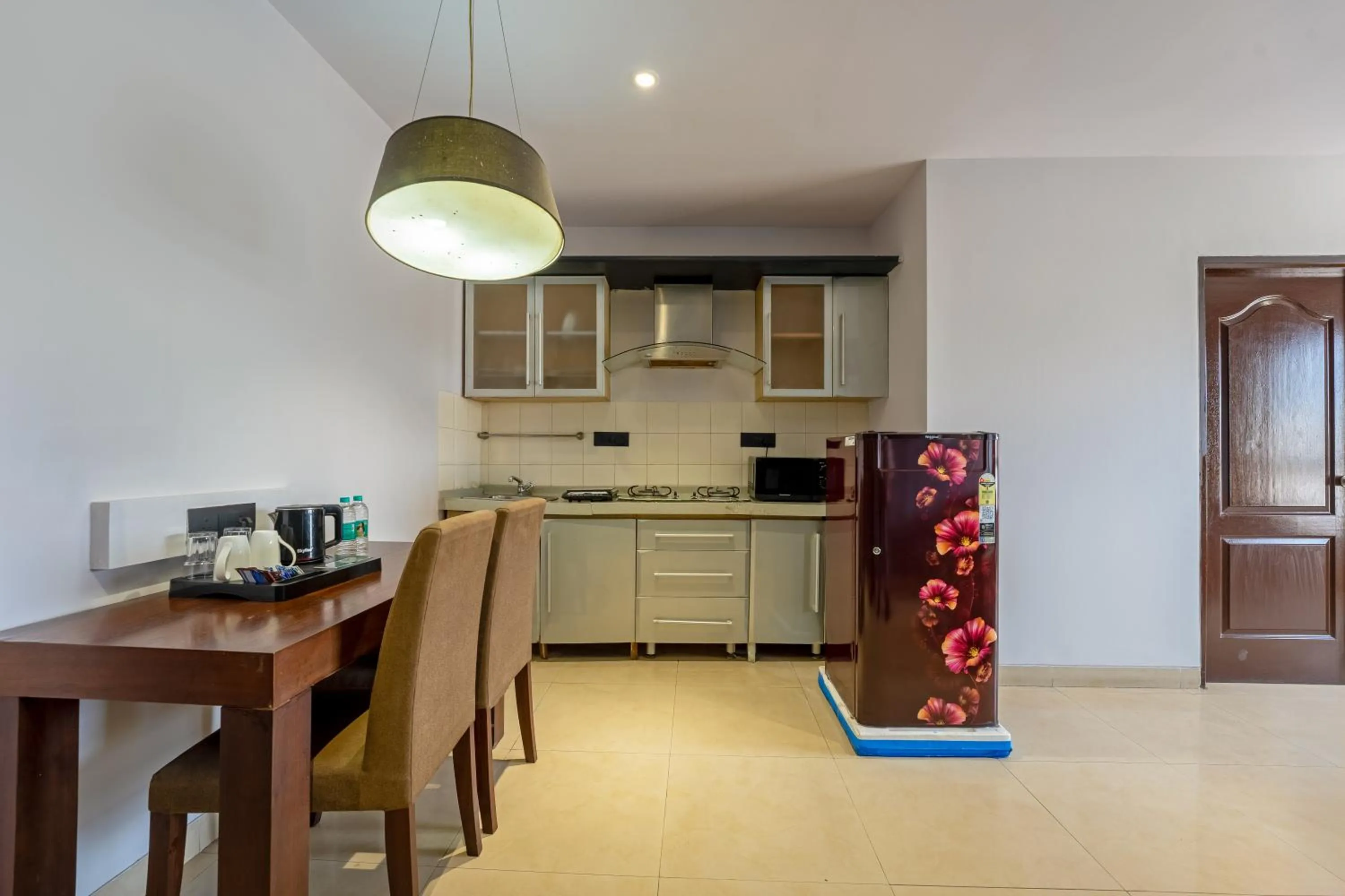 Kitchen or kitchenette in asar Landmark Suites Mumbai International Airport by Orion Hotels