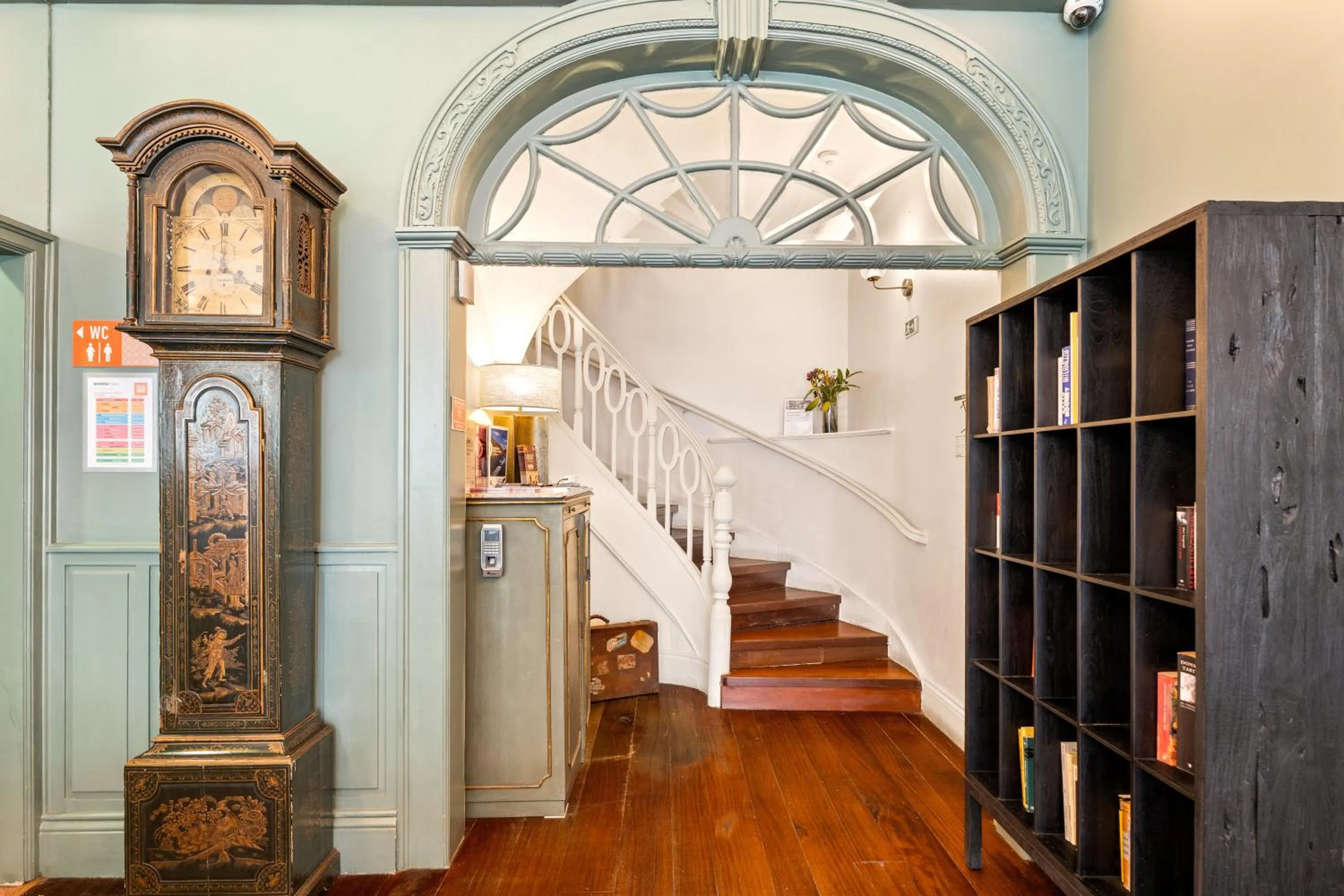 Lobby or reception in Casa dos Lóios by Shiadu