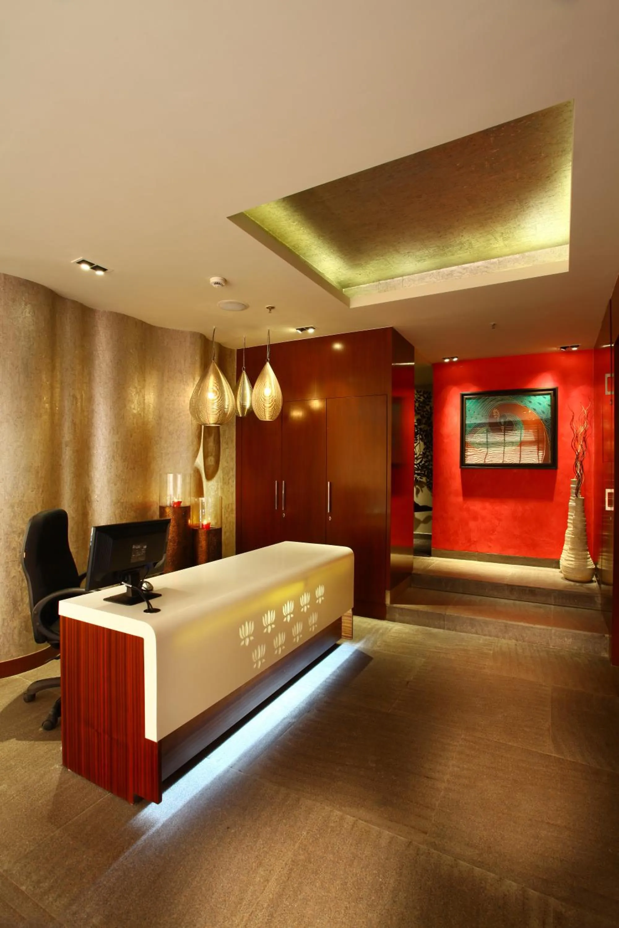 Spa and wellness centre/facilities in Mahagun Sarovar Portico Suites