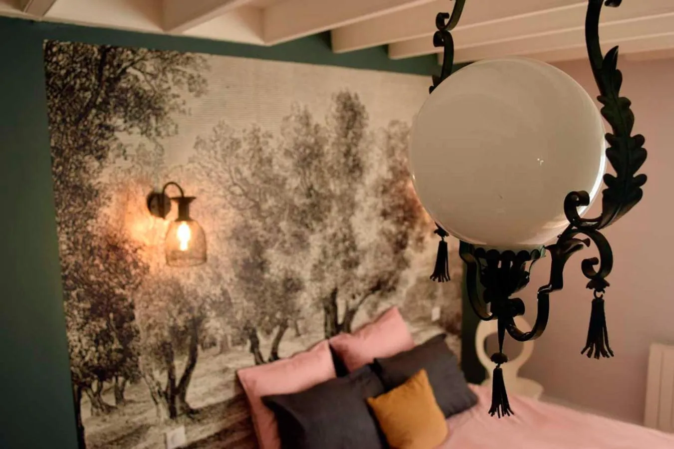 Decorative detail in Chambres d'hôtes Coté Halles