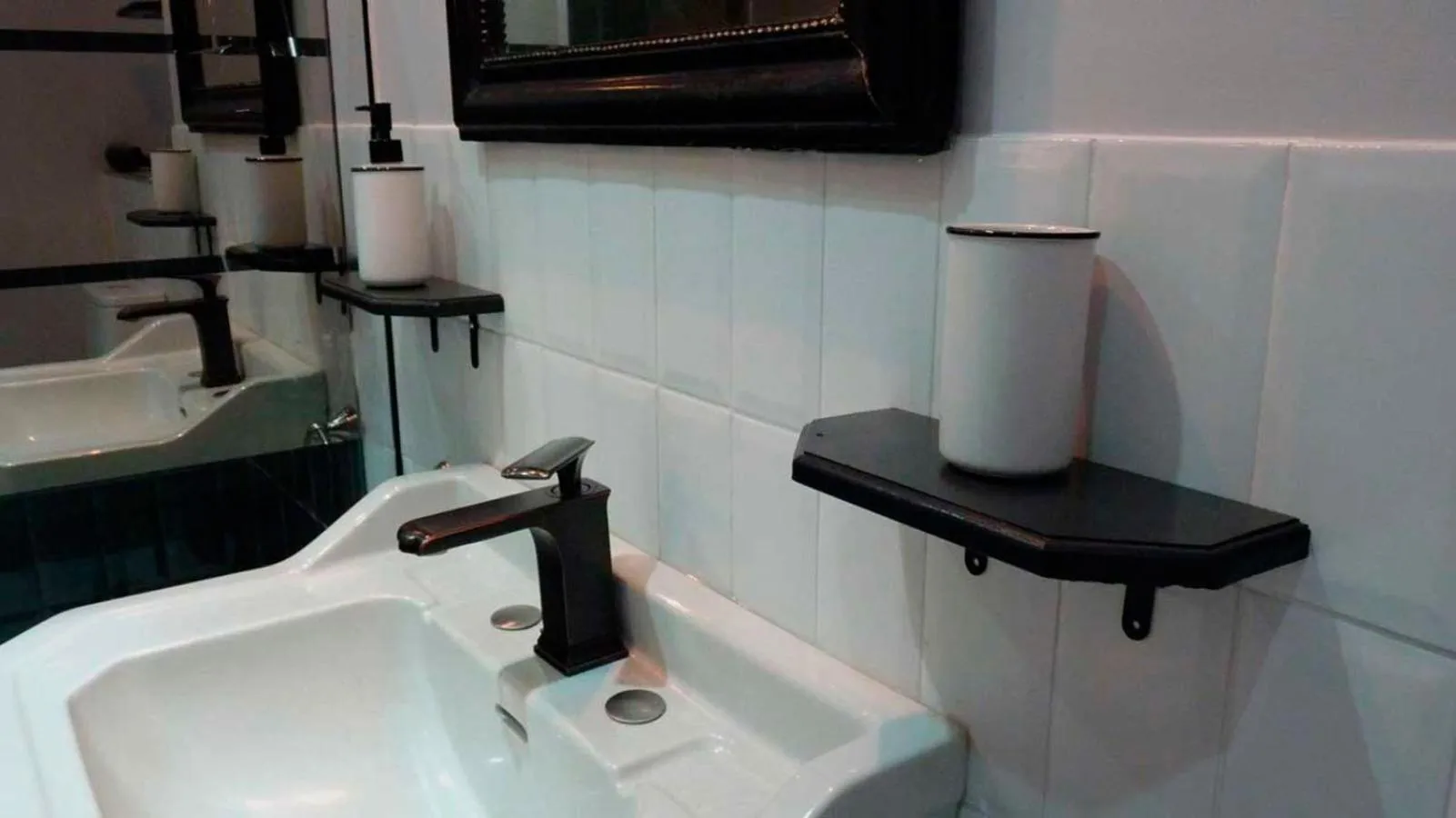 Bathroom in Chambres d'hôtes Coté Halles