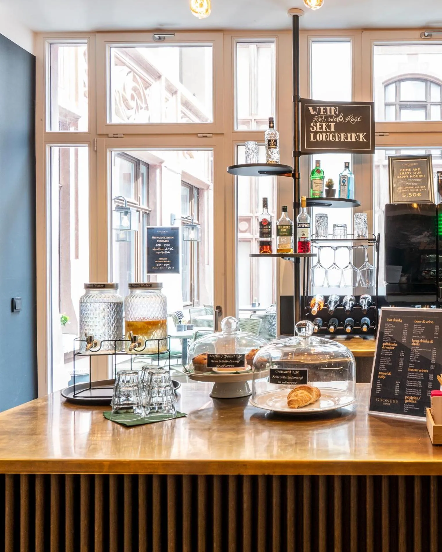 Lounge or bar in GRONERS Leipzig City Center