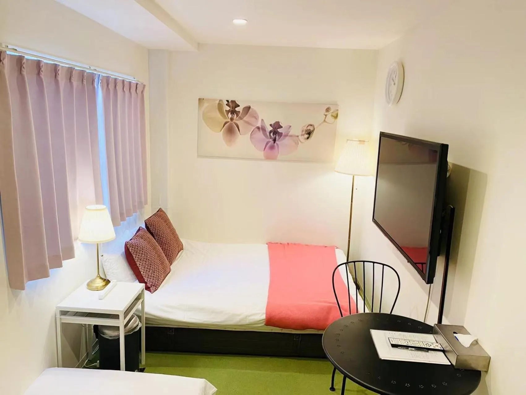 Bed in Namba Garden Square Apartment