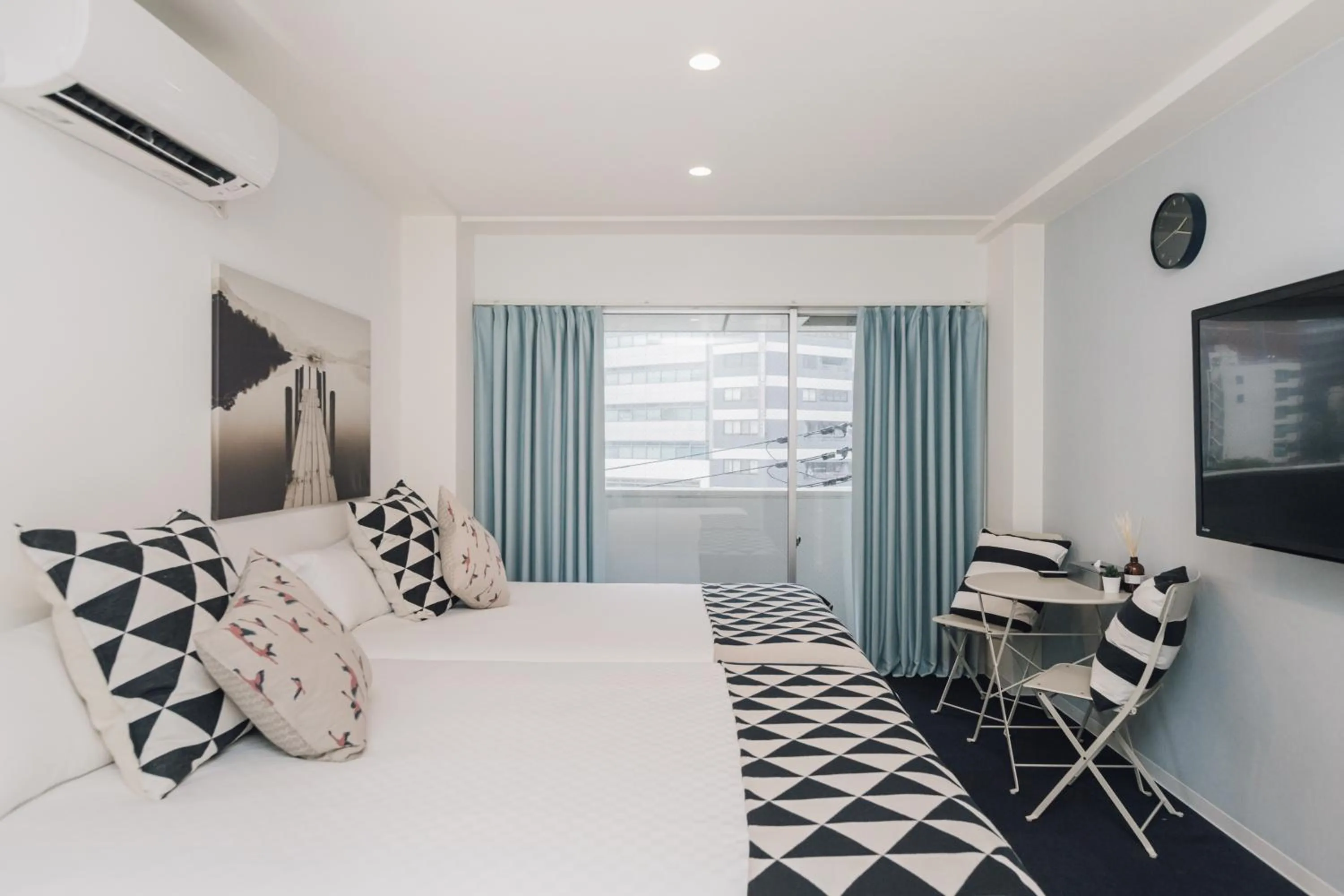 Photo of the whole room, Bed in Namba Garden Square Apartment