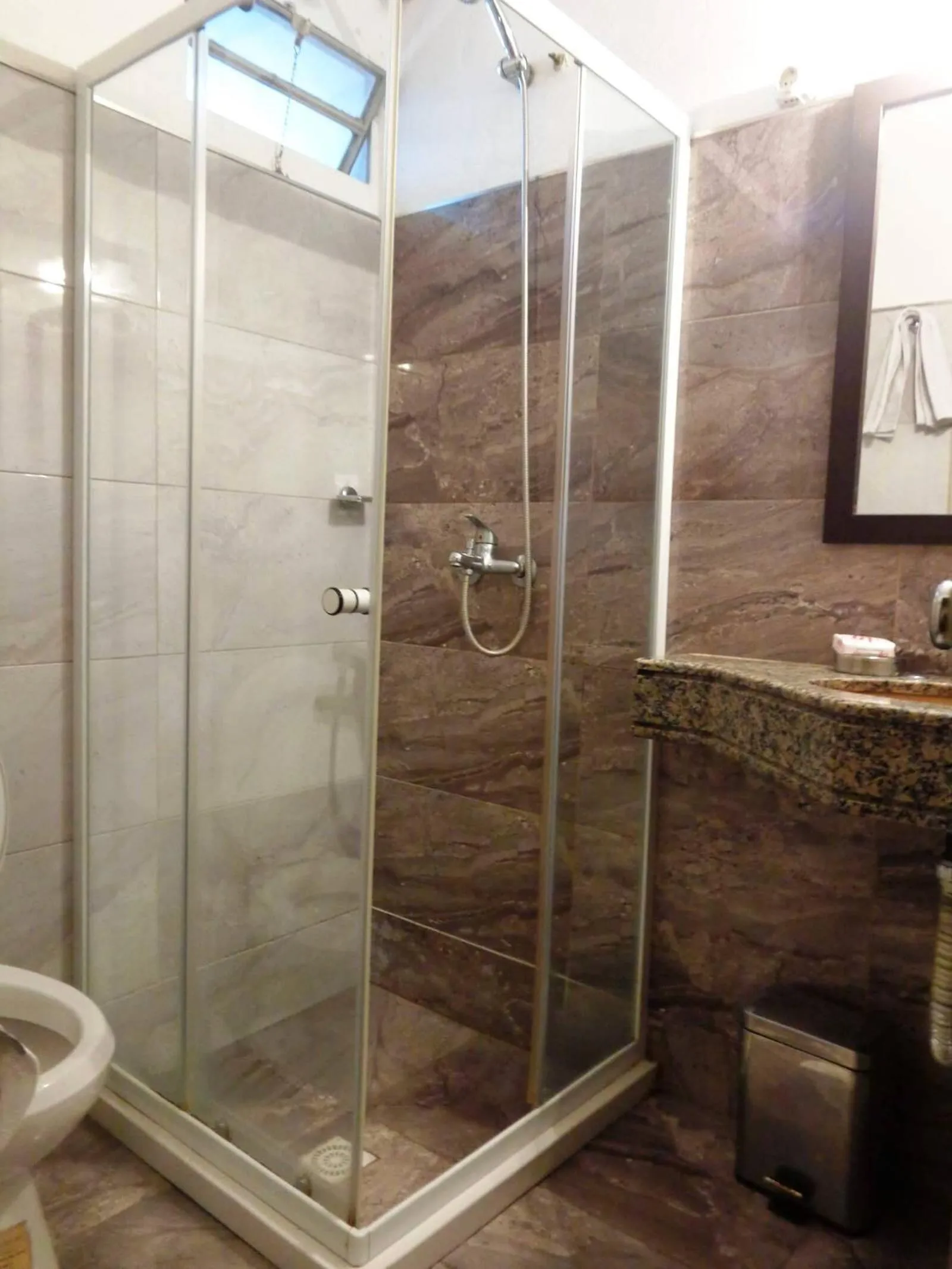 Bathroom in Hotel Casablanca Montevideo