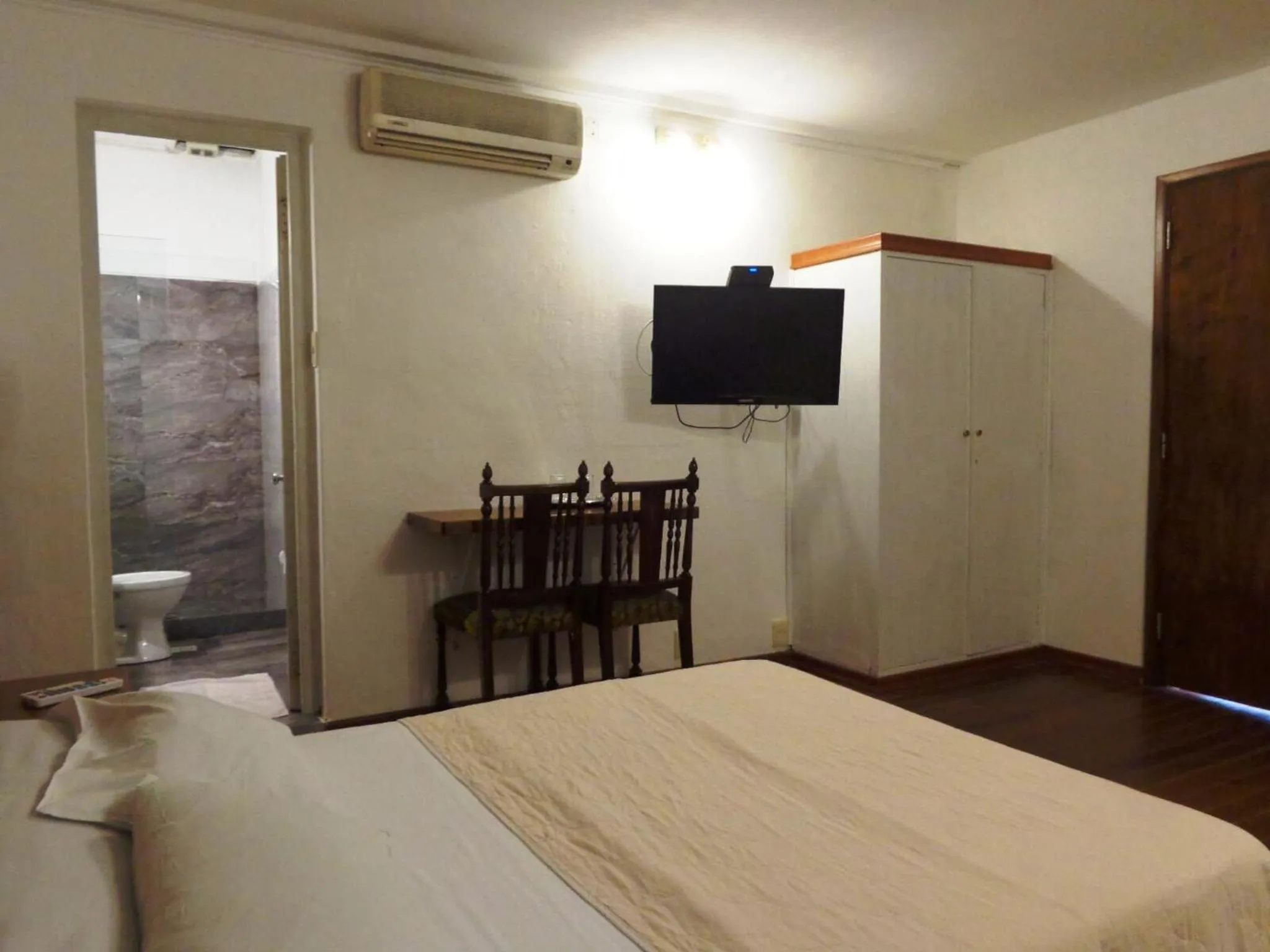 Bed in Hotel Casablanca Montevideo