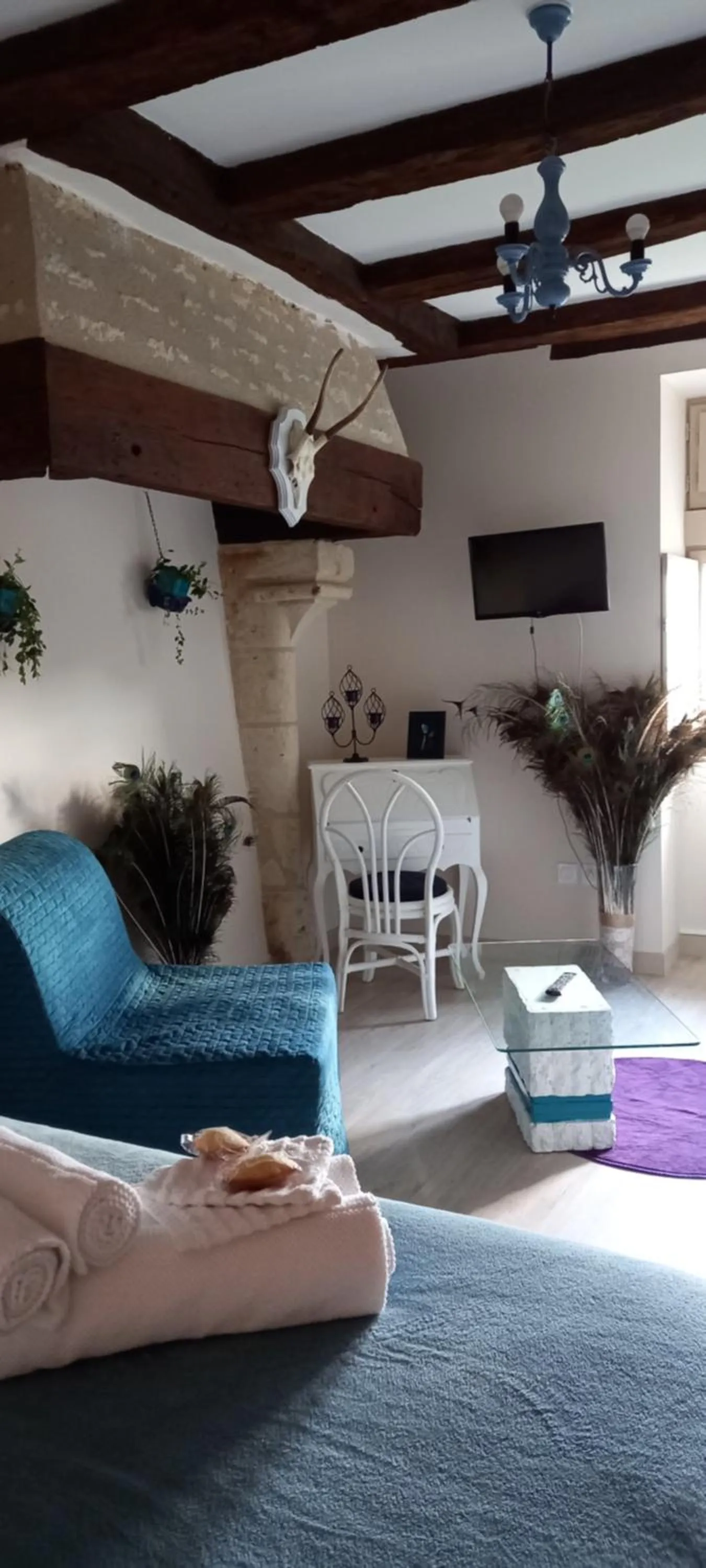 Photo of the whole room in Aux penates de Toni Beauval