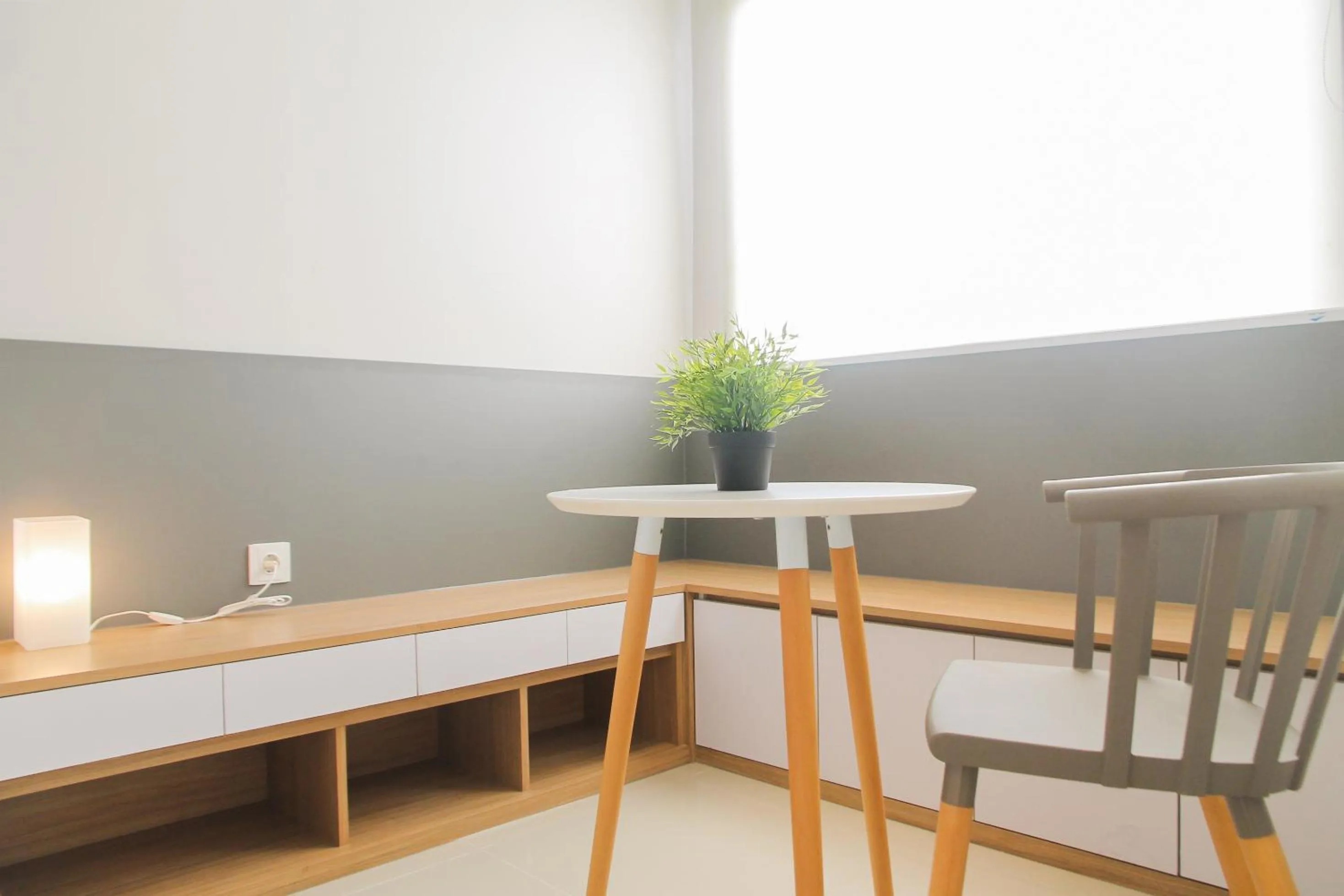 Comfy Studio Room The Oasis Cikarang Apartment By Travelio