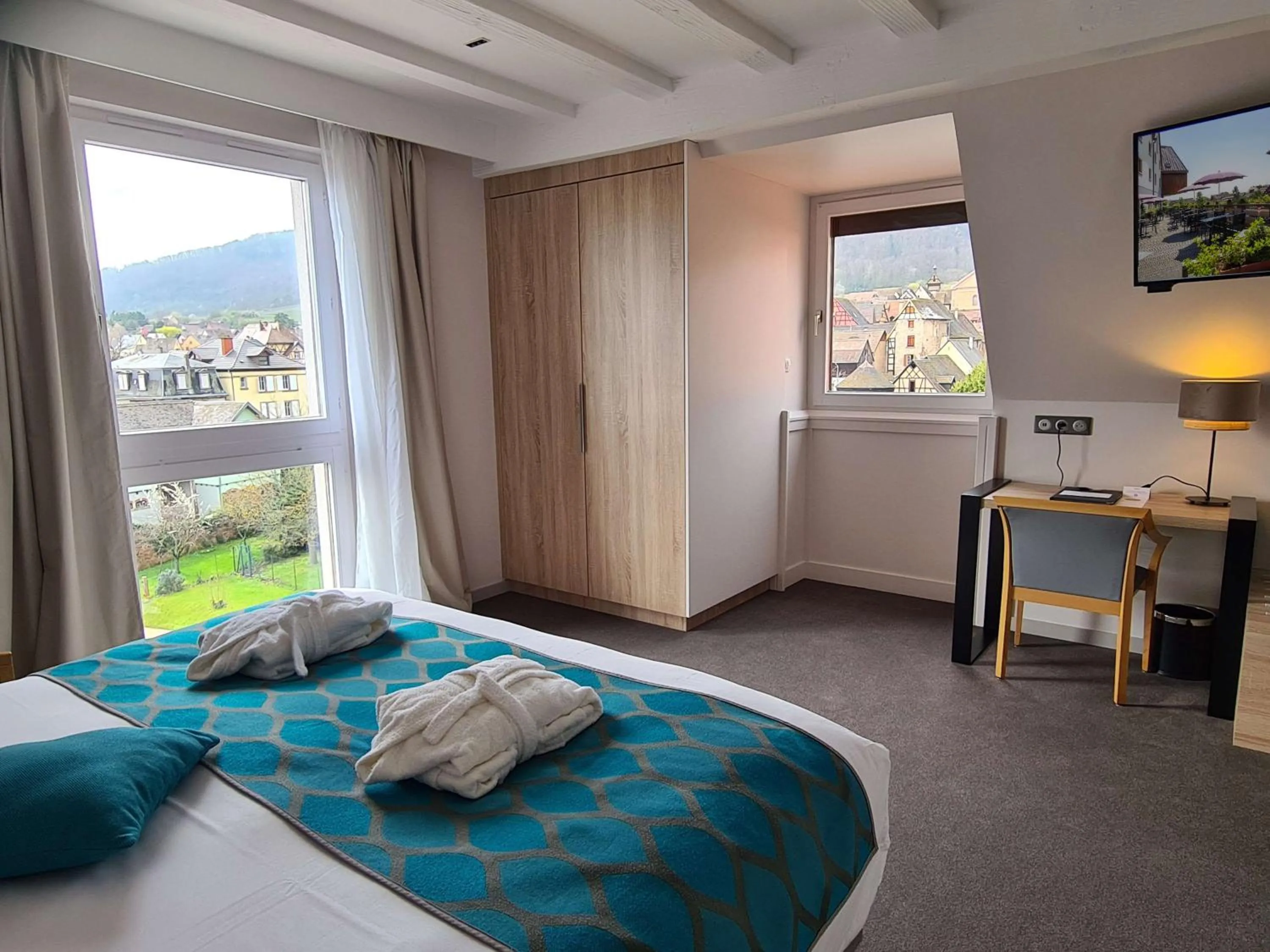 Bedroom, Bed in Best Western Plus Hotel & SPA Le Schoenenbourg