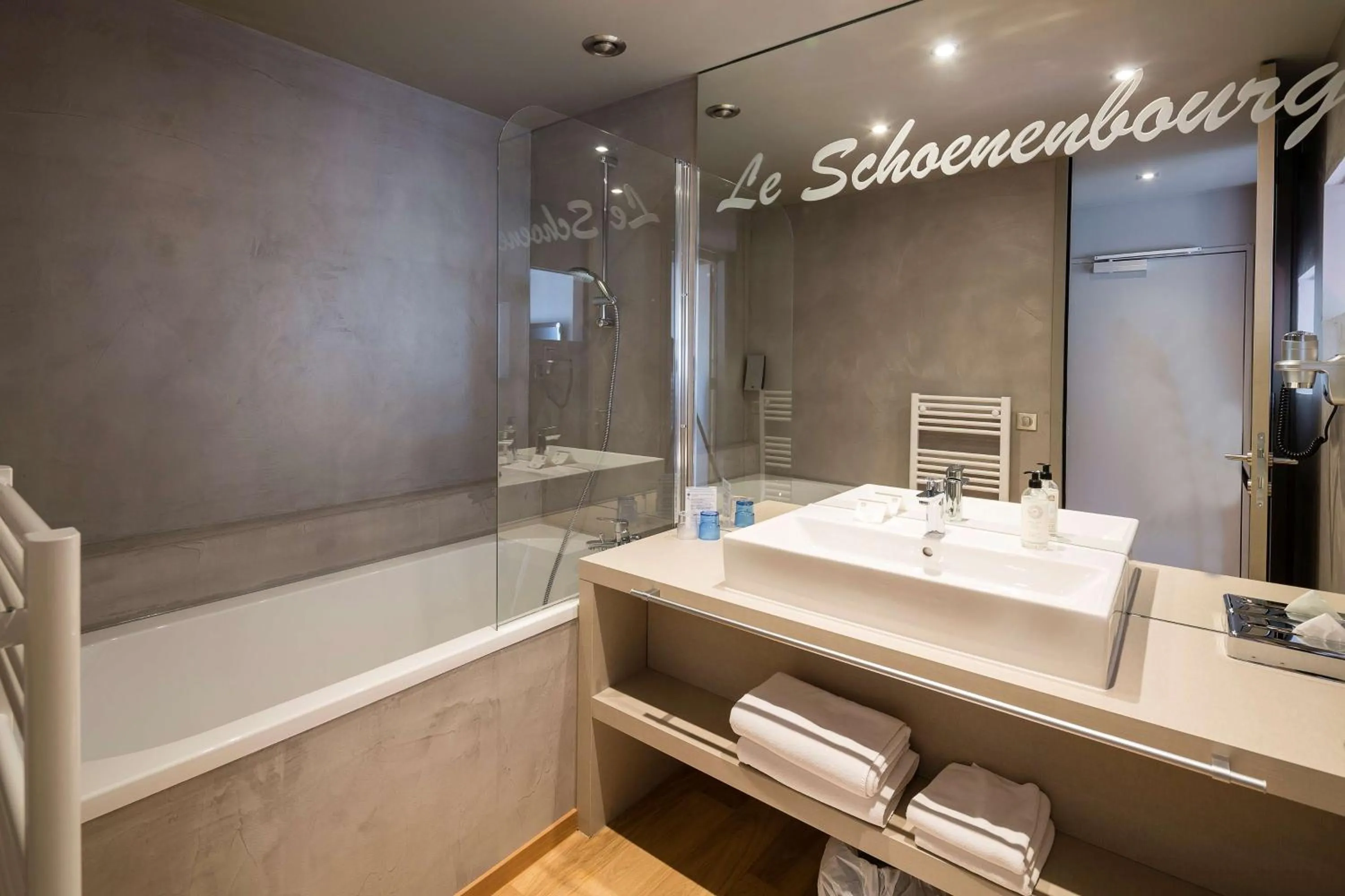 Bathroom in Best Western Plus Hotel & SPA Le Schoenenbourg