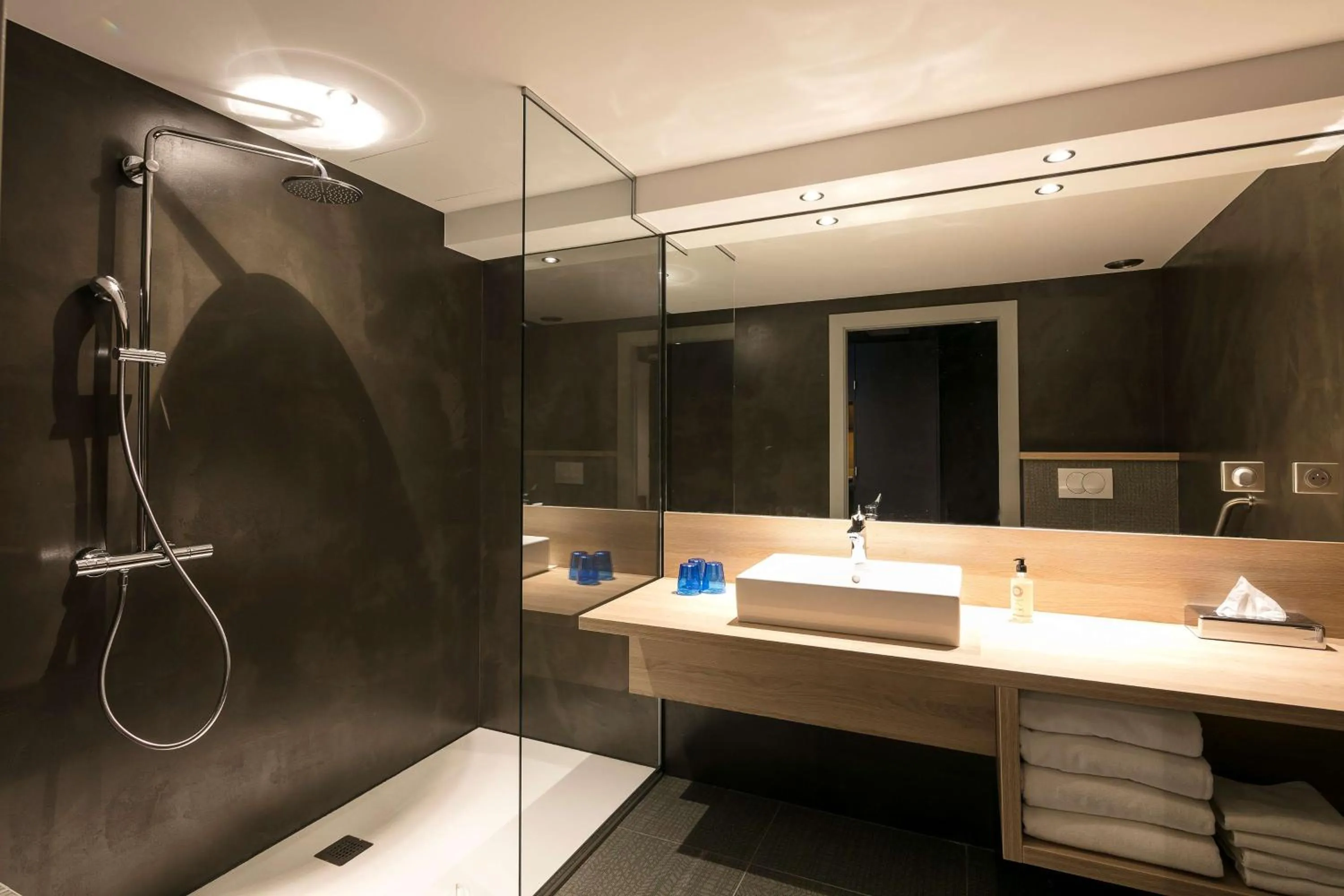 Bathroom in Best Western Plus Hotel & SPA Le Schoenenbourg