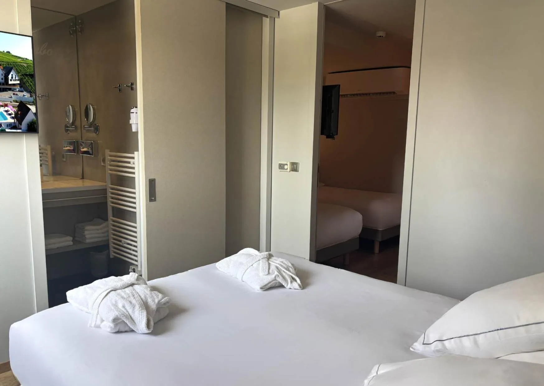 Bed in Best Western Plus Hotel & SPA Le Schoenenbourg