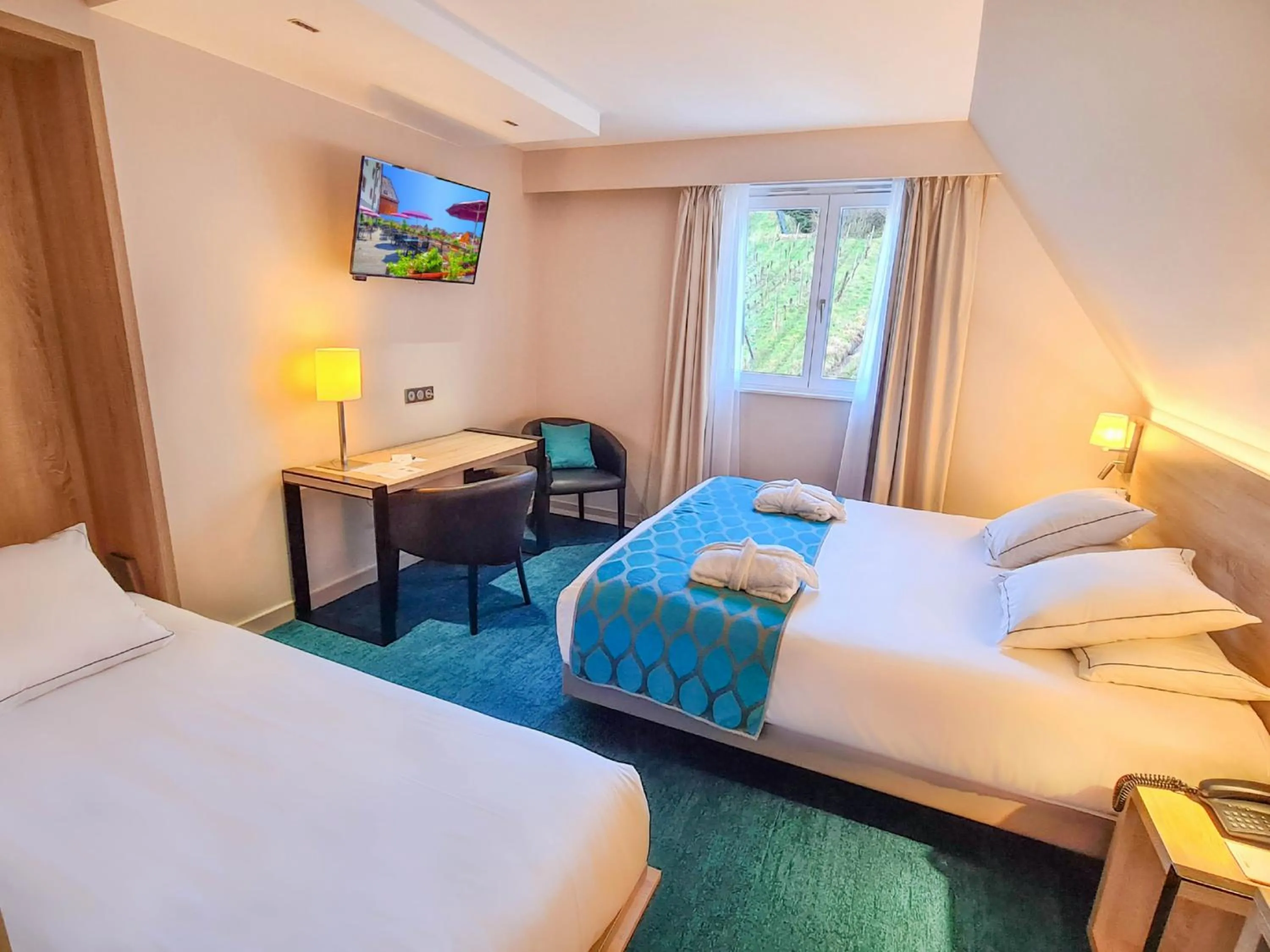 Bedroom, Bed in Best Western Plus Hotel & SPA Le Schoenenbourg