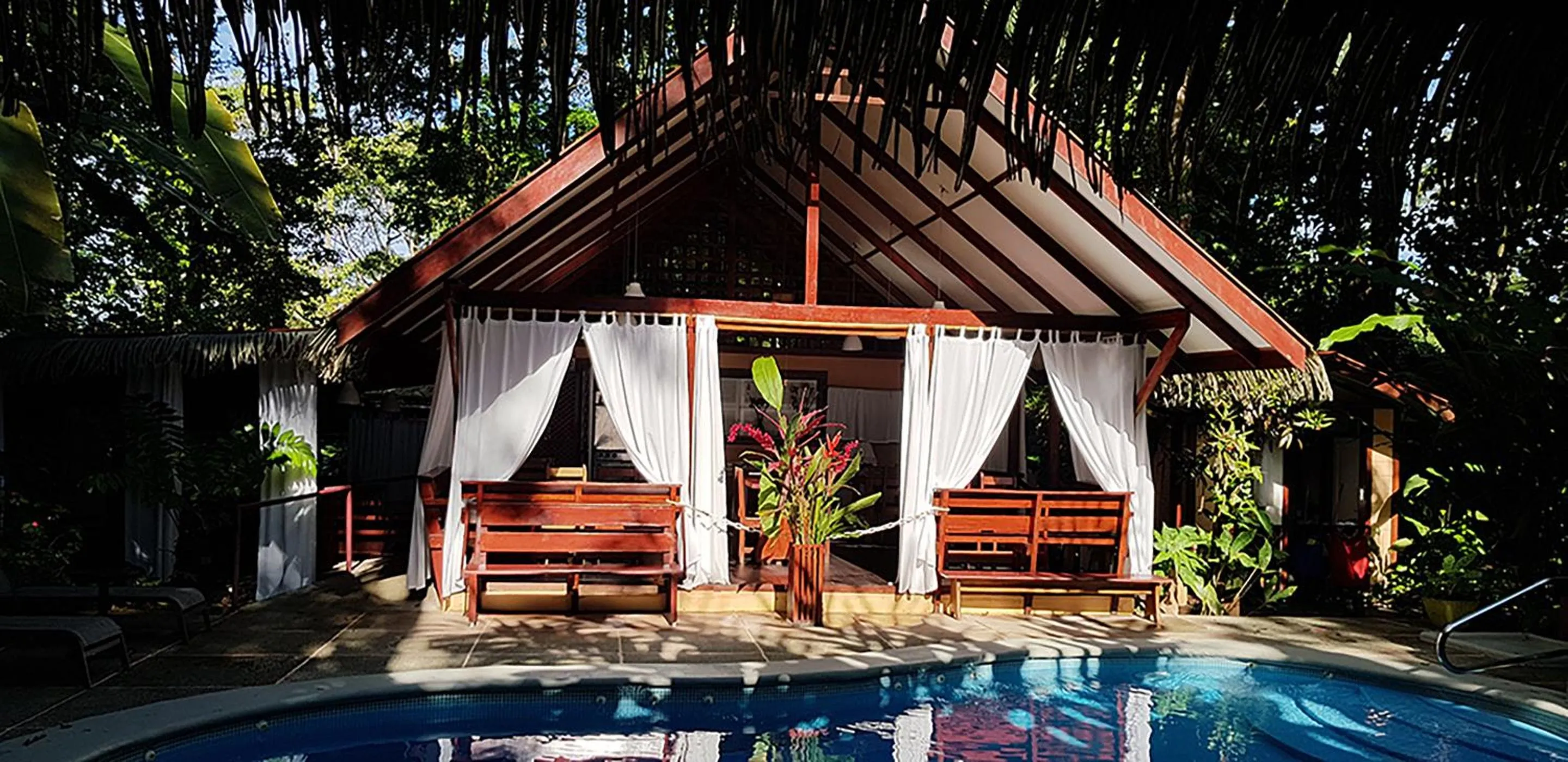 Restaurant/places to eat in Namuwoki Lodge