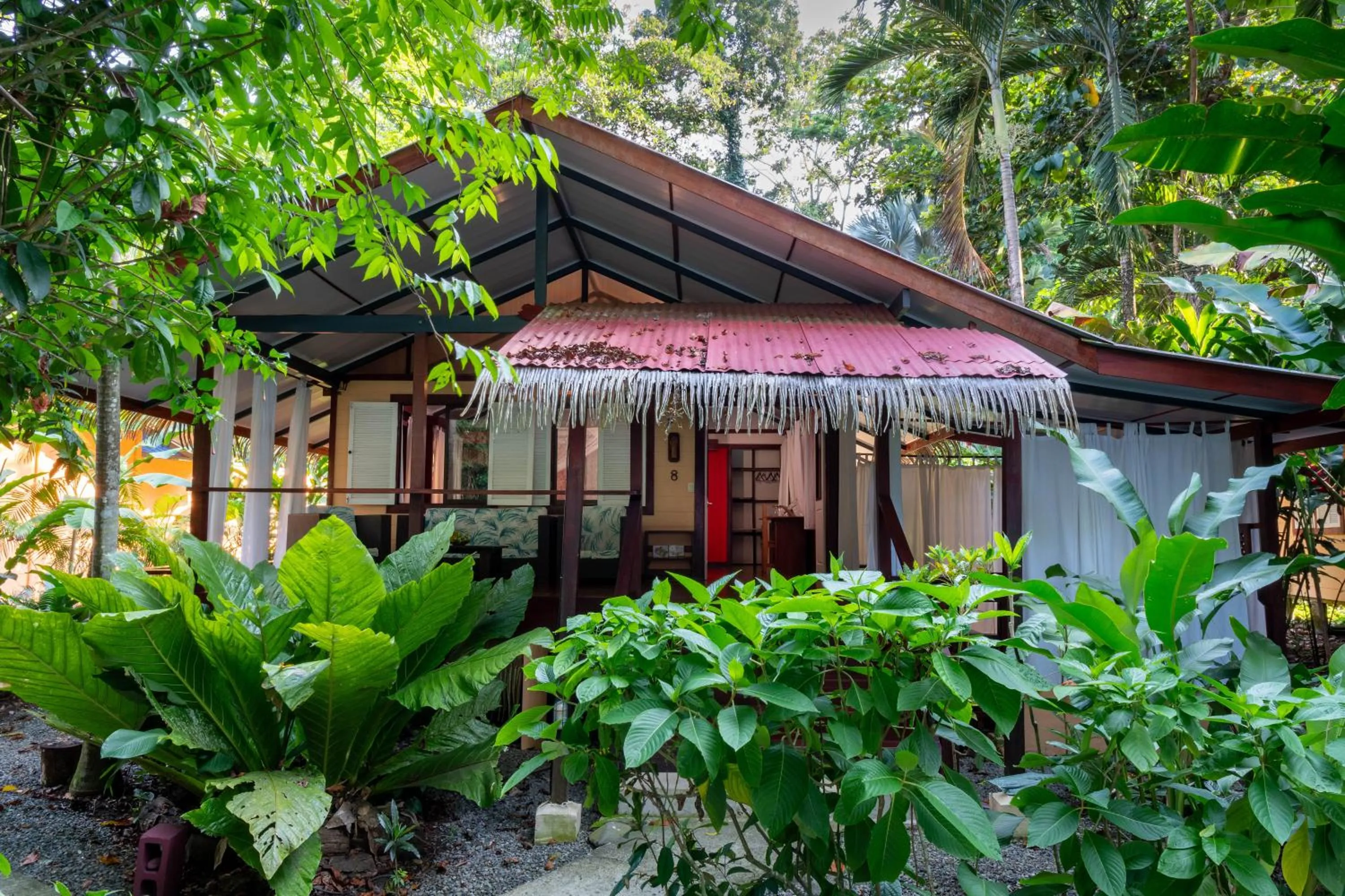 Garden view in Namuwoki Lodge