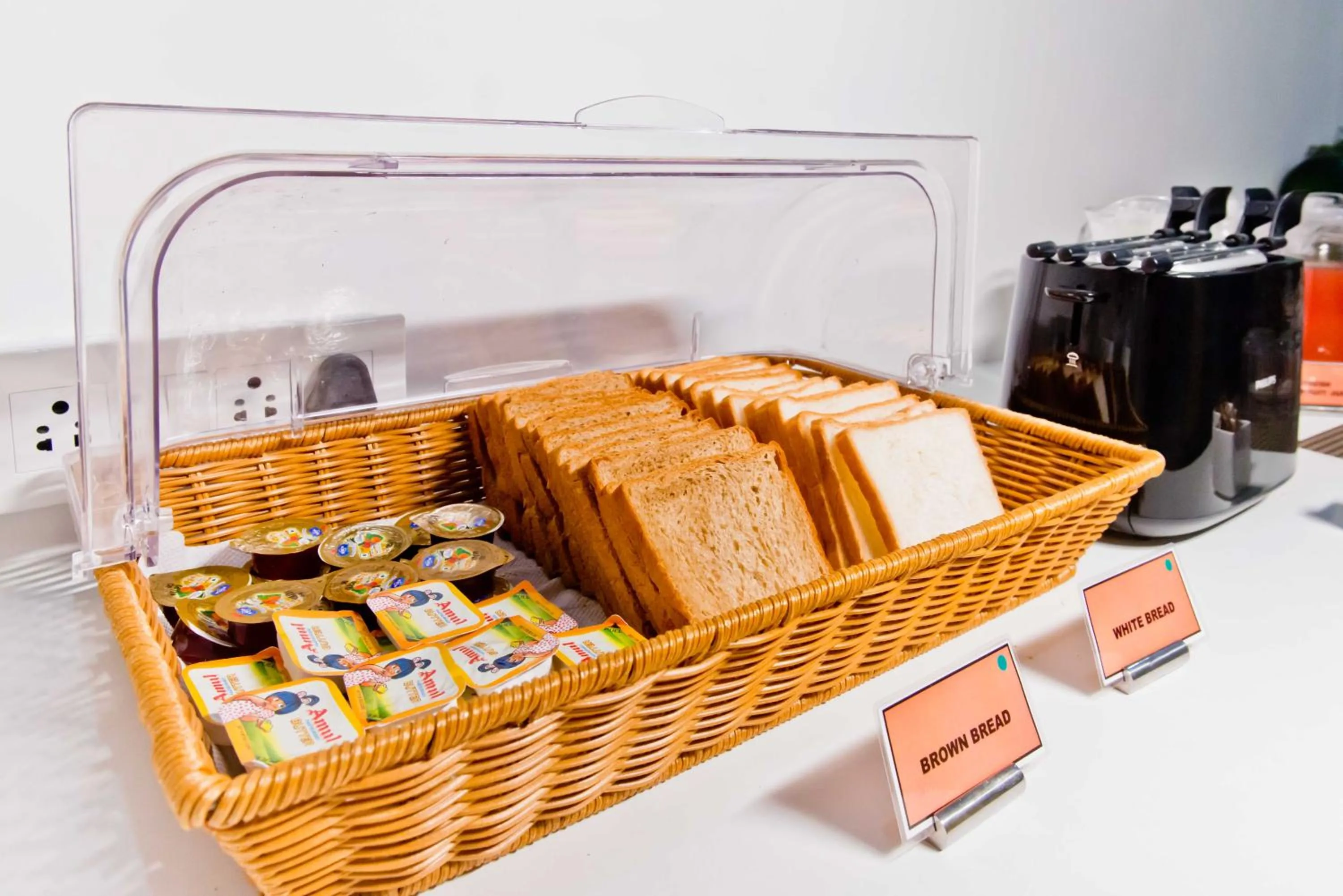 Breakfast in X by Bloom l Manyata