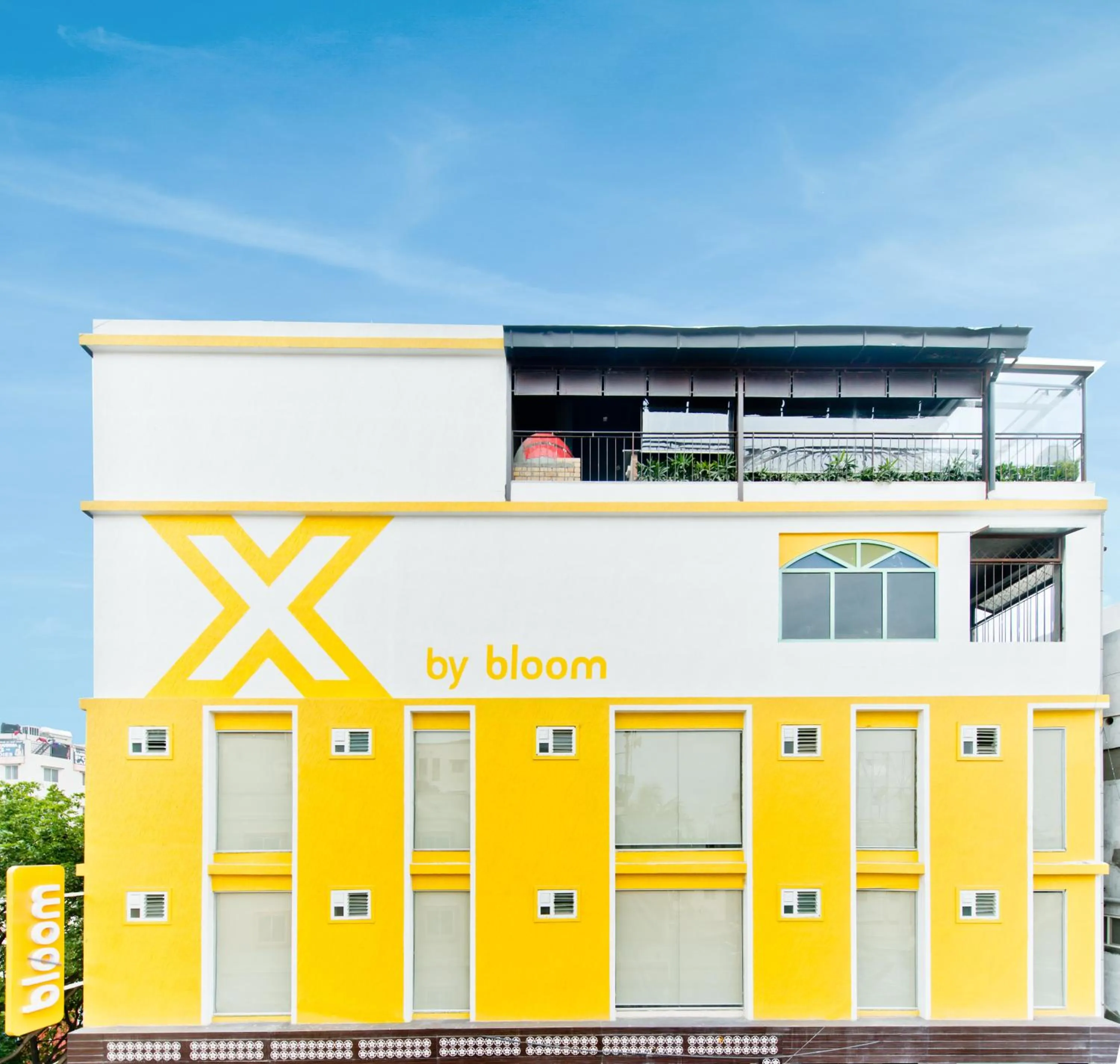 Facade/entrance in X by Bloom l Manyata