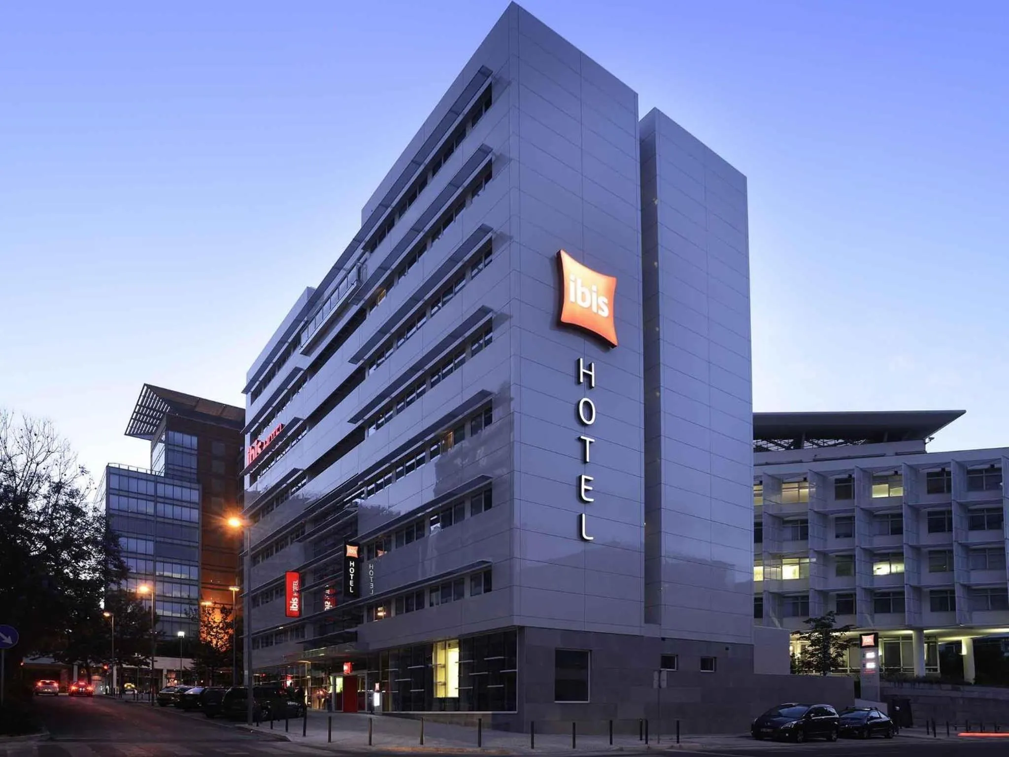 Property building in Hotel Ibis Lisboa Parque das Nações