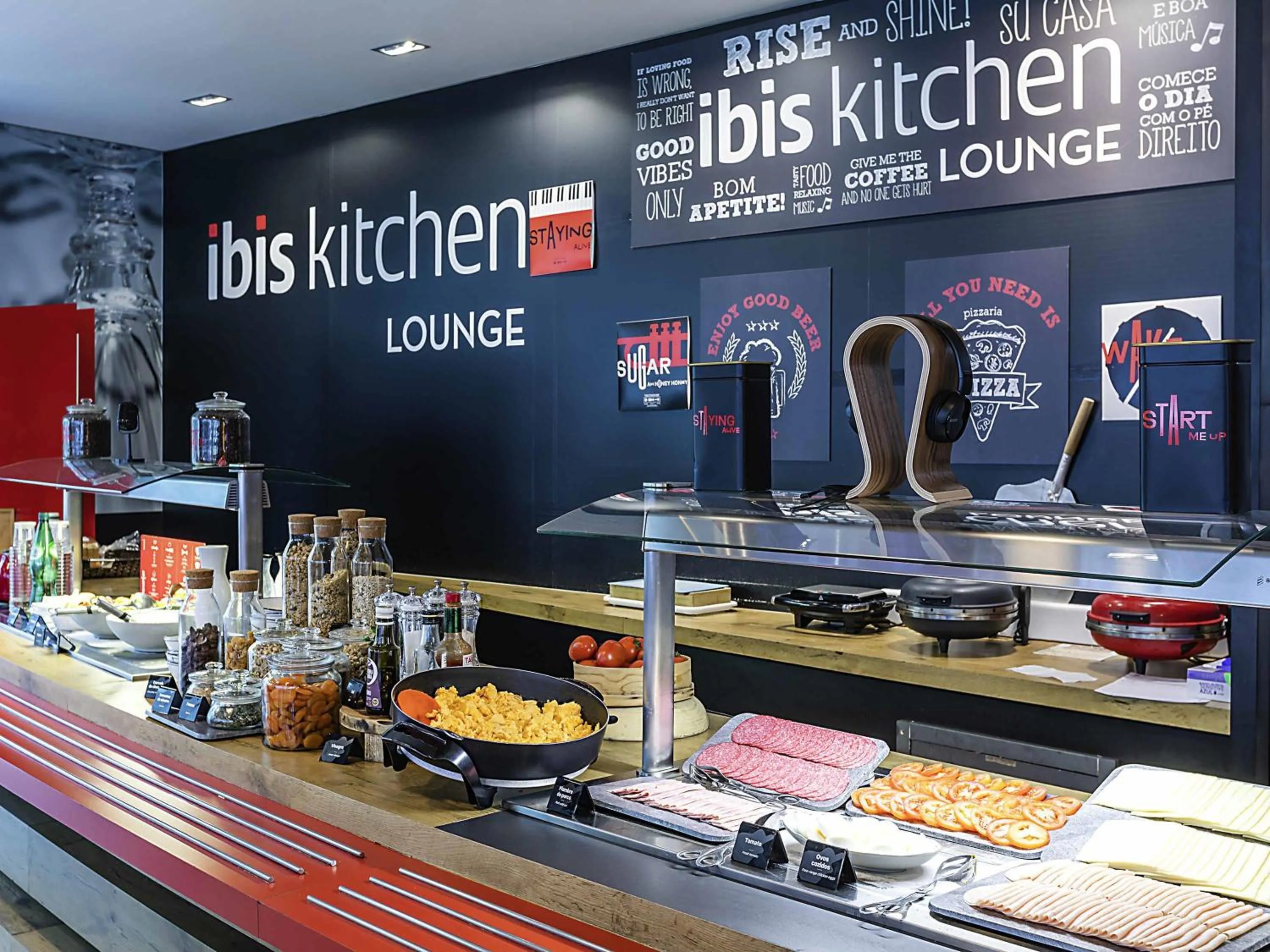 Restaurant/places to eat in Hotel Ibis Lisboa Parque das Nações