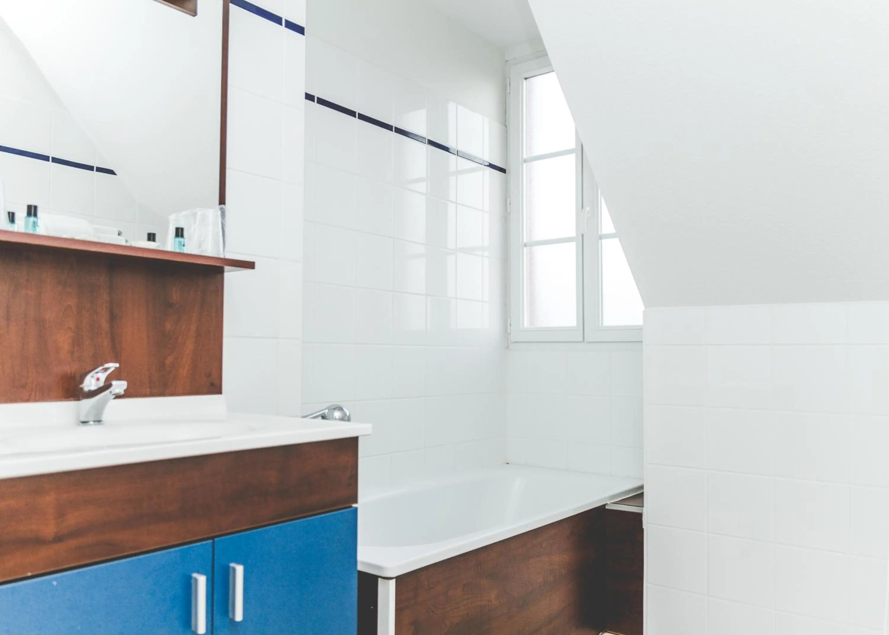 Bathroom in Terres de France - Appart'Hôtel La Roche-Posay