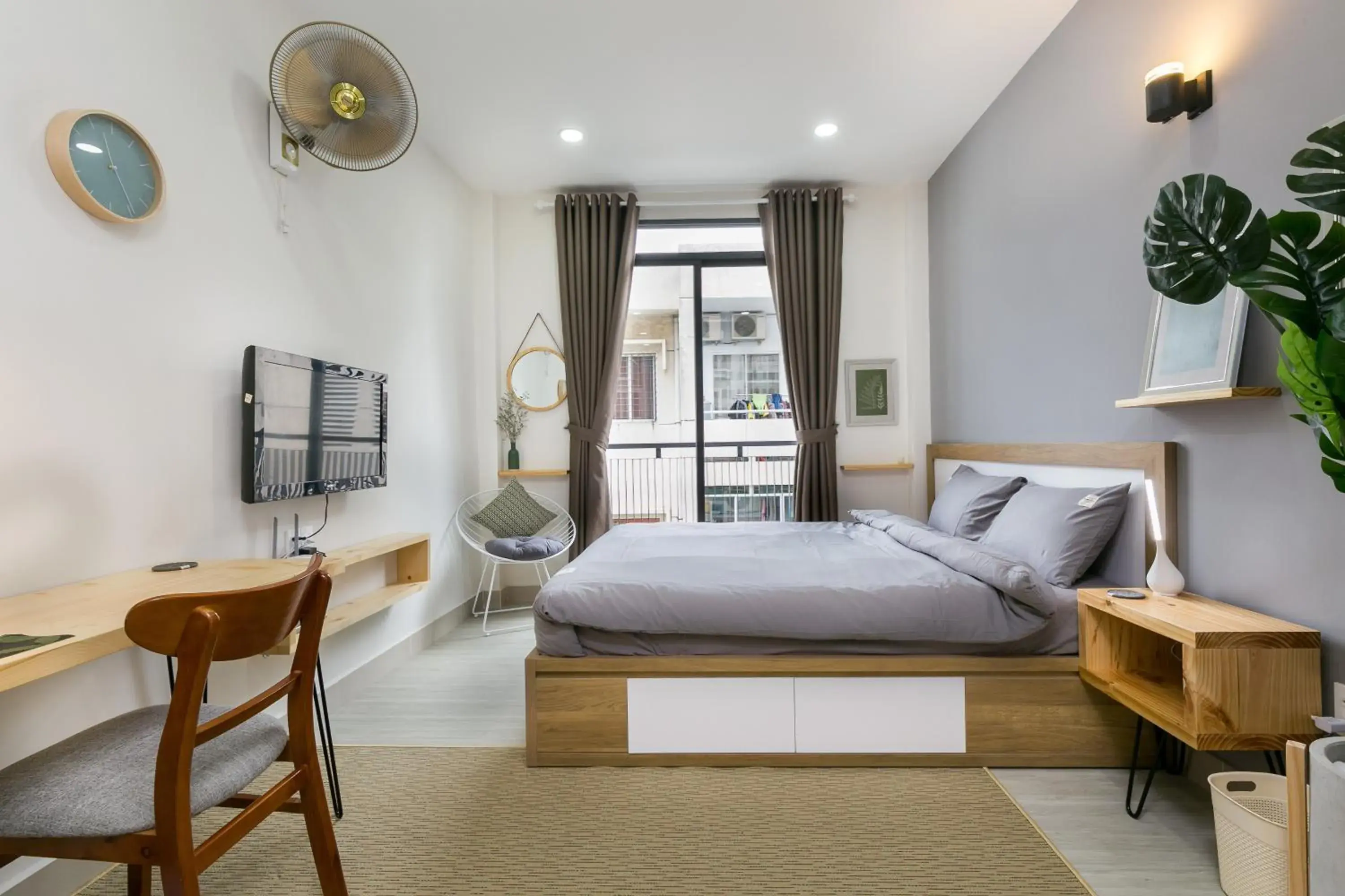 Queen Room with Balcony in G9 Homestay - Nguyễn Trãi Queen Room with Balcony in G9 Homestay - Nguyễn Trãi