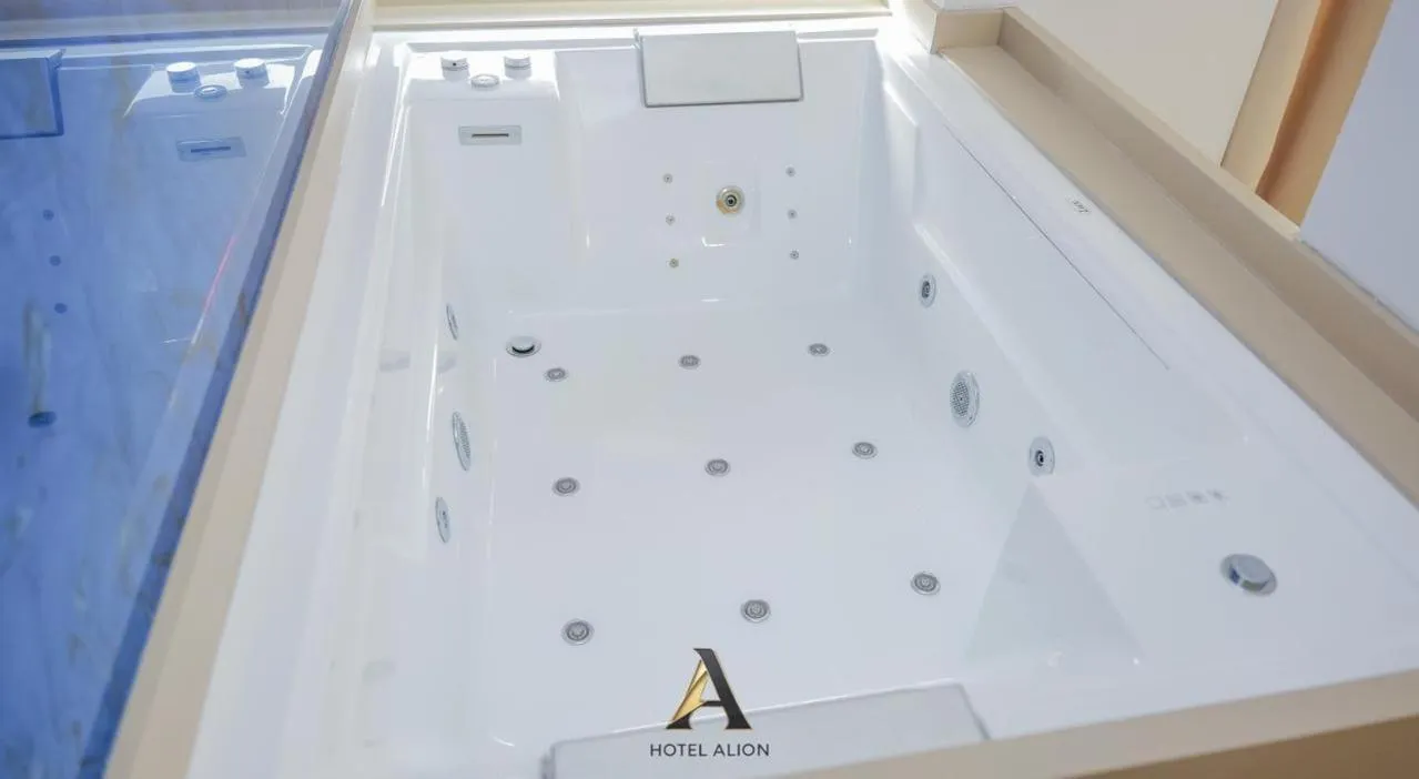 Hot Tub in Hotel Alion