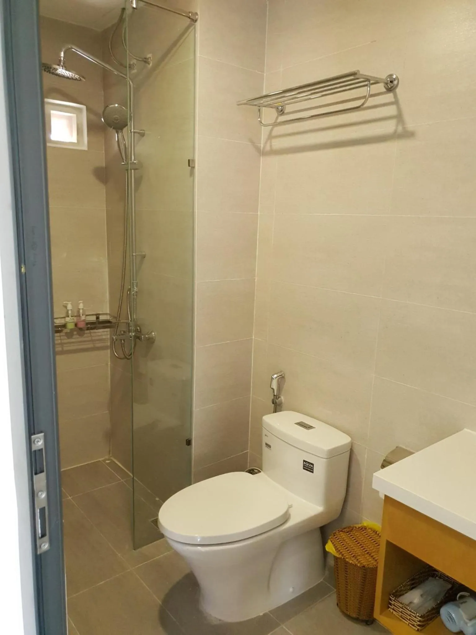 Bathroom in Lem's Apartment & Coffee