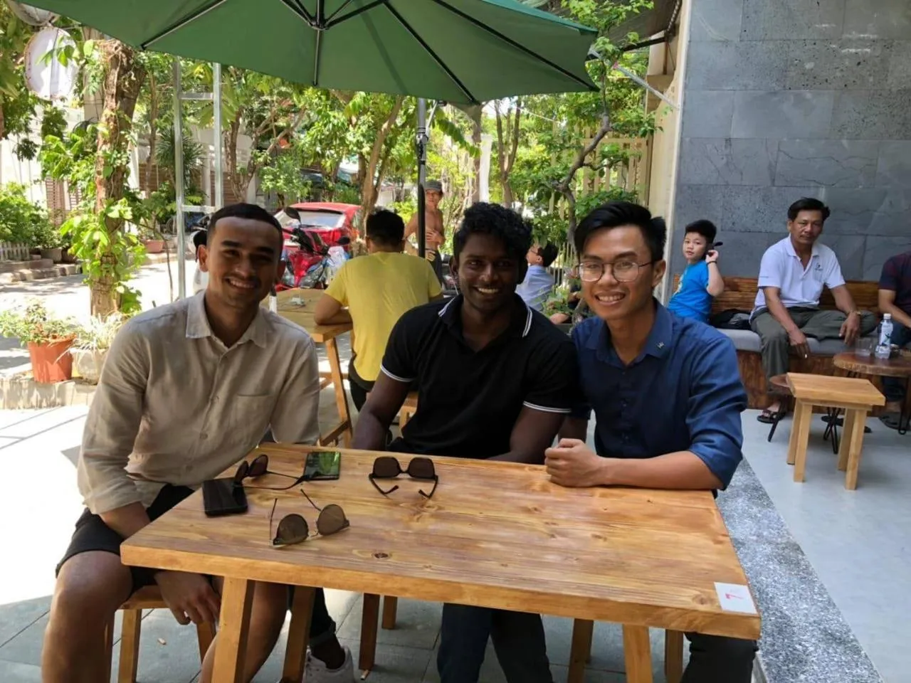 People in Lem's Apartment & Coffee