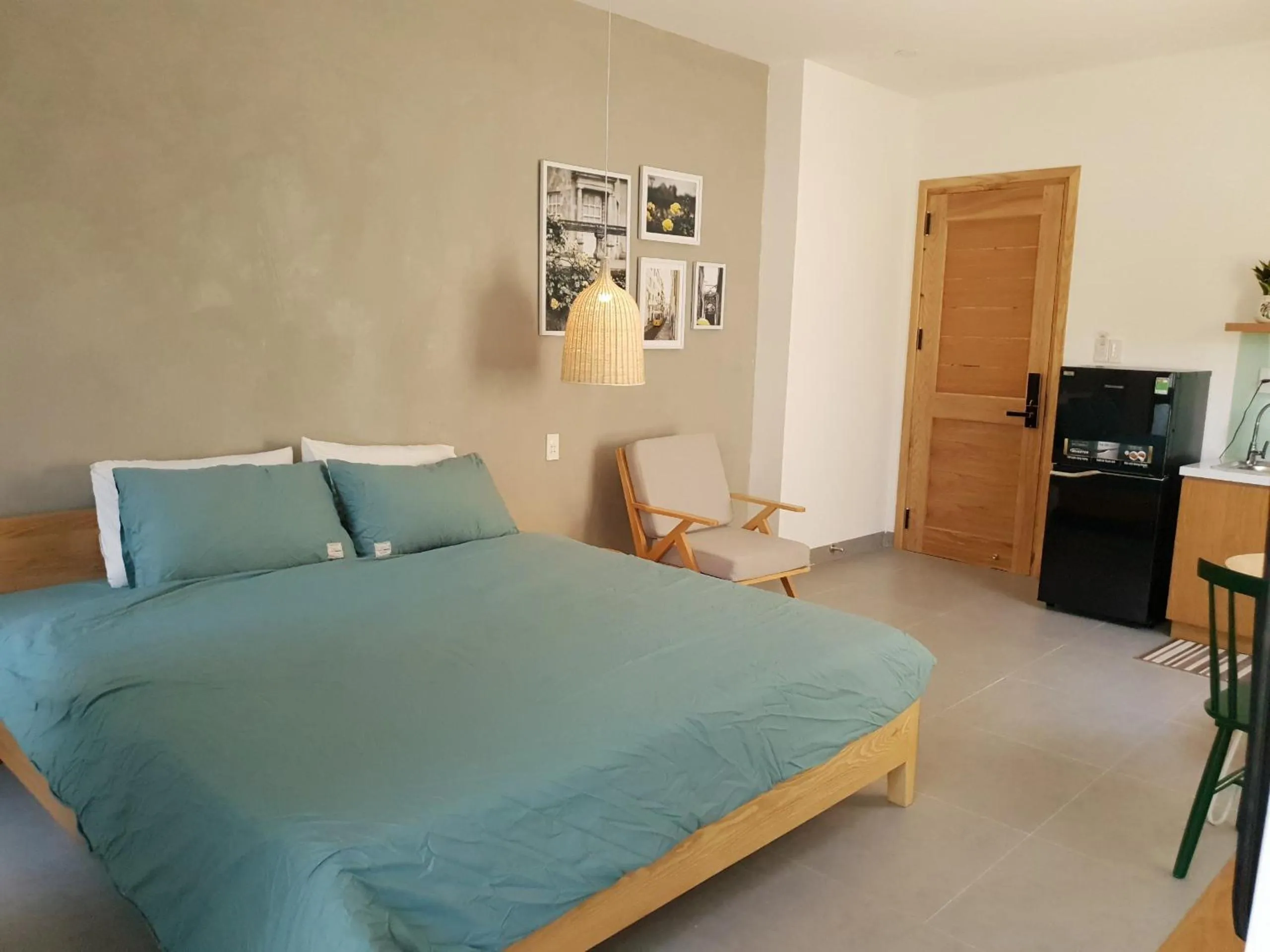 Bed in Lem's Apartment & Coffee