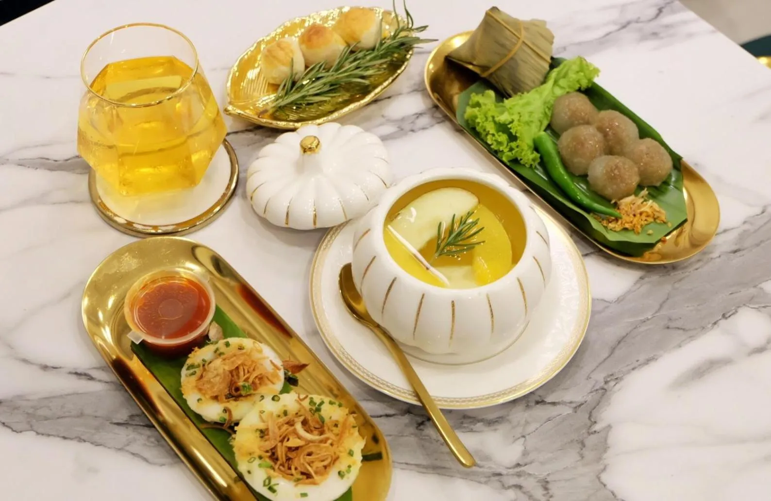 Food in Isara Boutique Hotel and Cafe