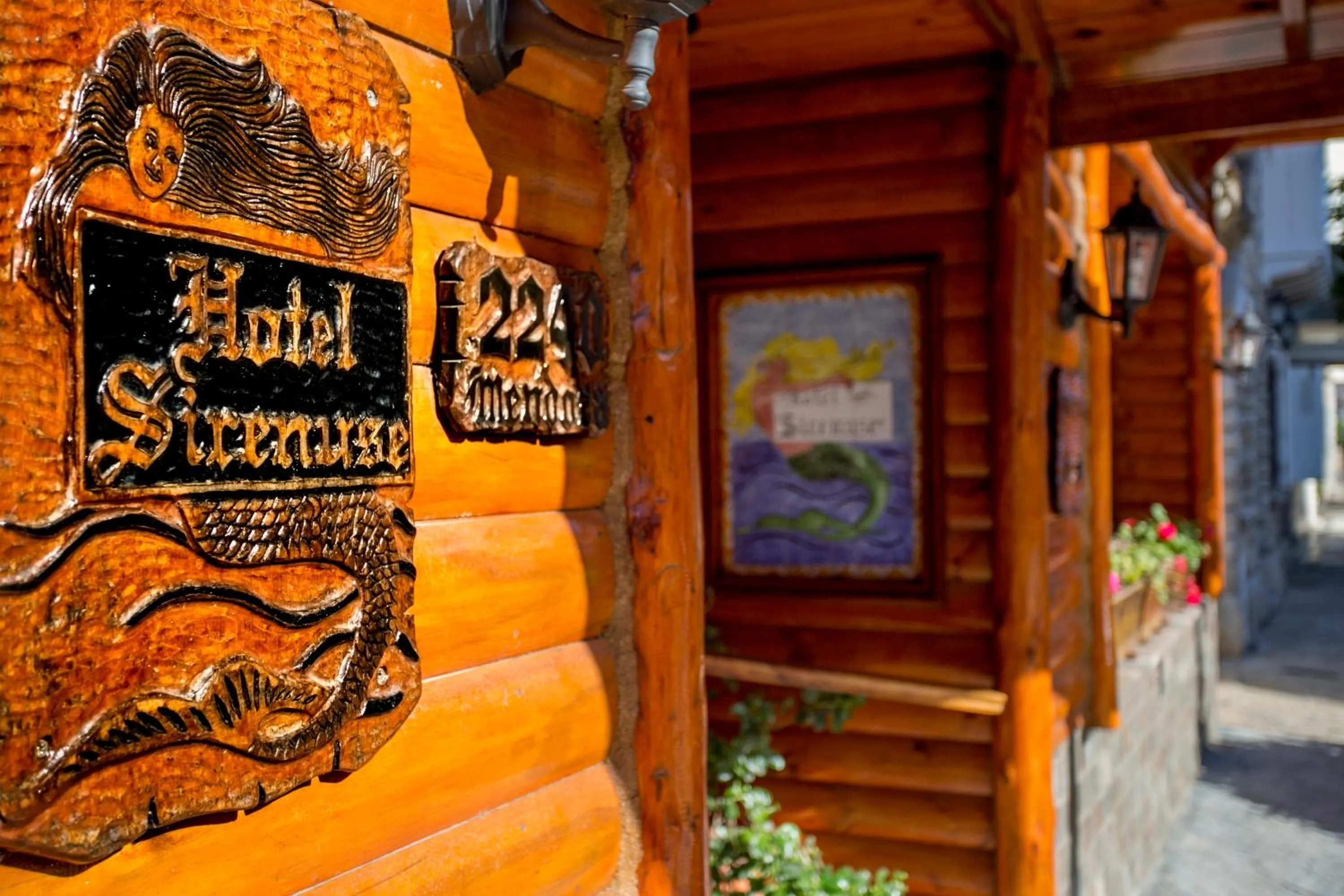 Facade/entrance in Hosteria Sirenuse