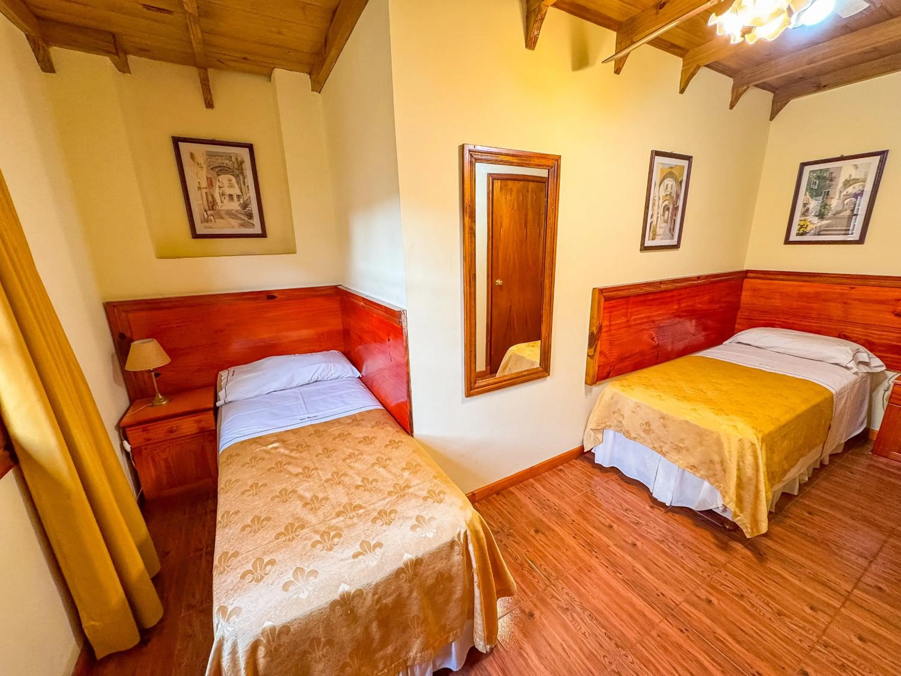 Bed in Hosteria Sirenuse