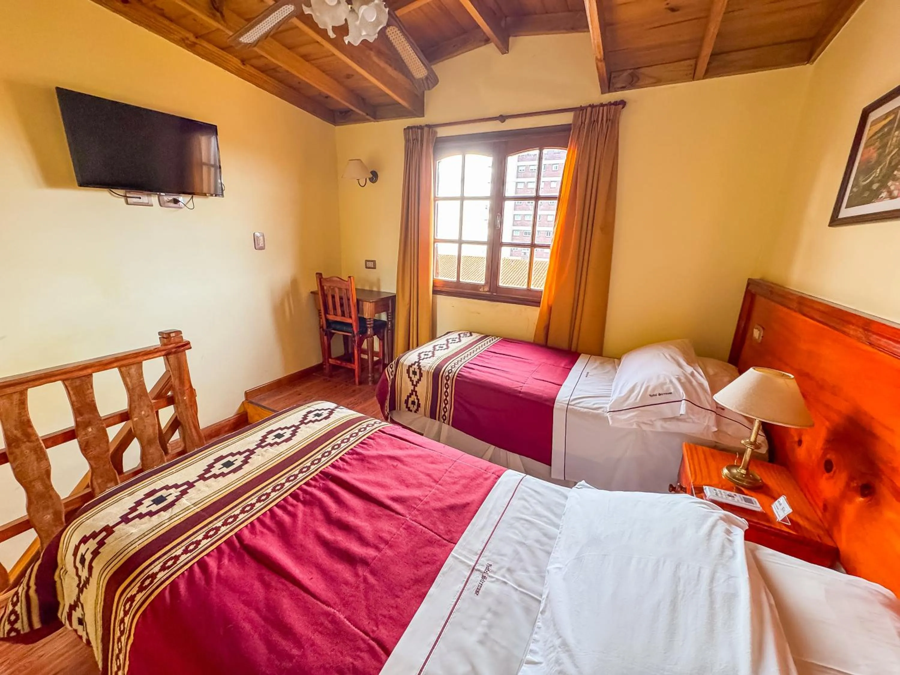 Bed in Hosteria Sirenuse