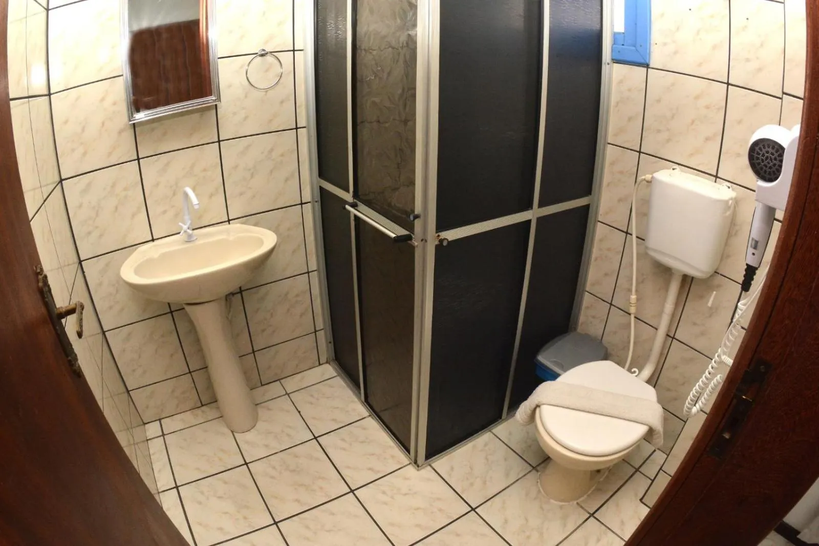 Shower in Hotel Dom Fish