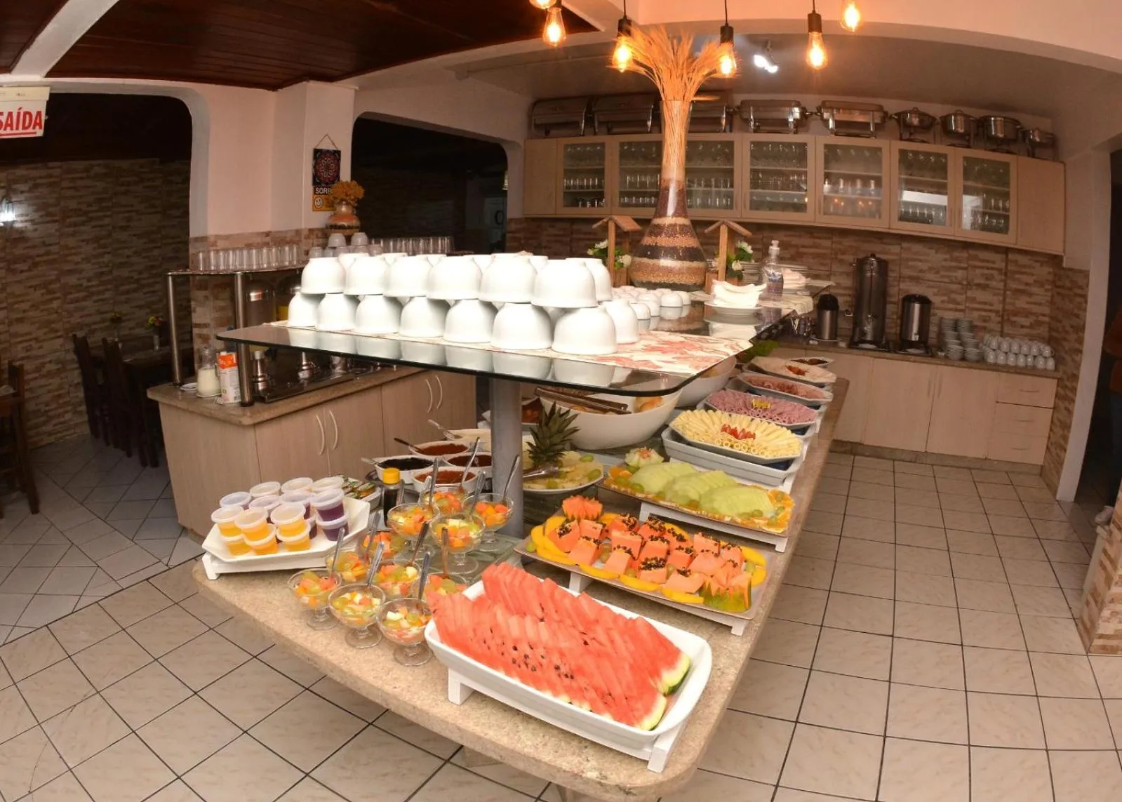 Food and drinks in Hotel Dom Fish