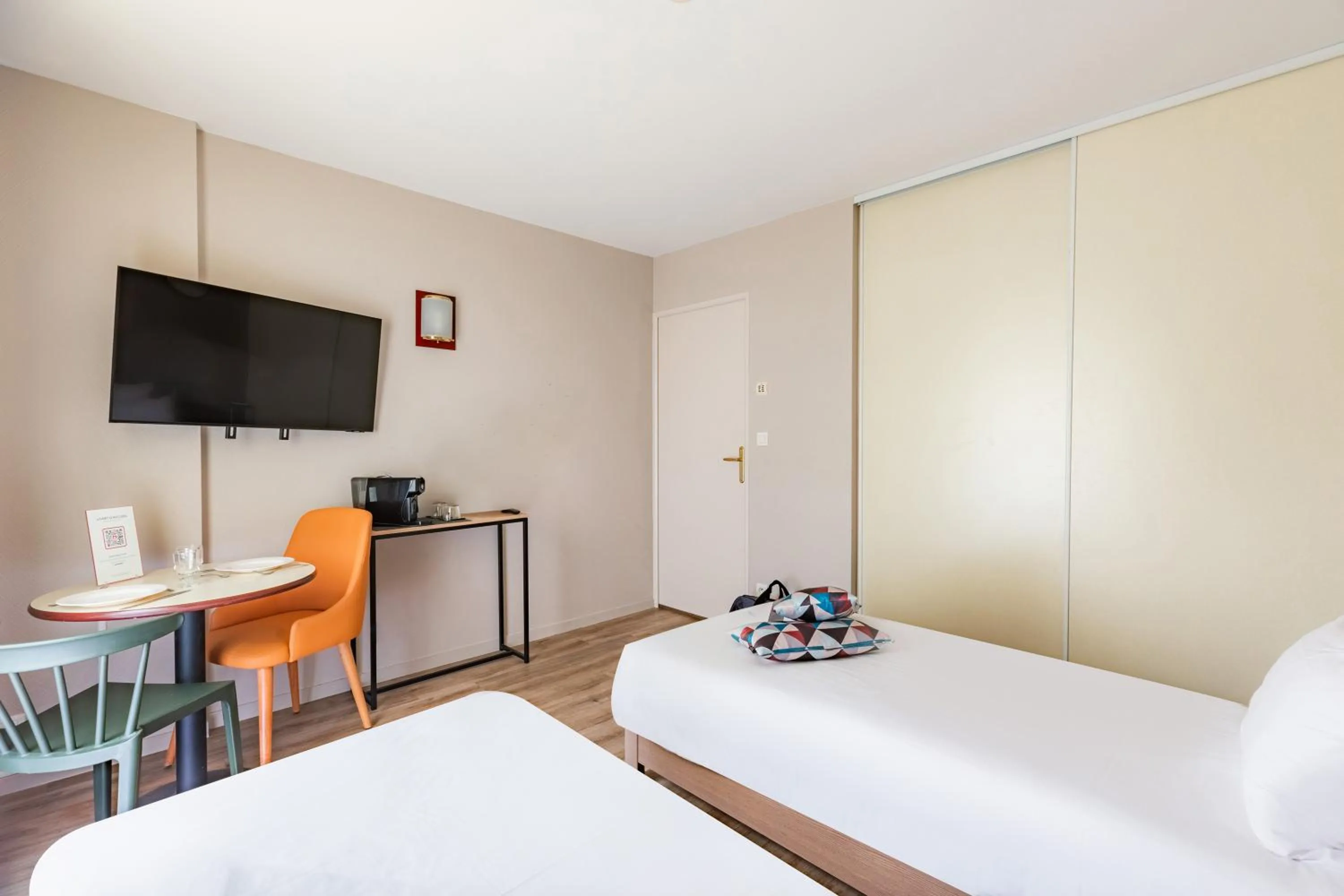 Bed in Appart'City Confort Nantes Cité des Congrès