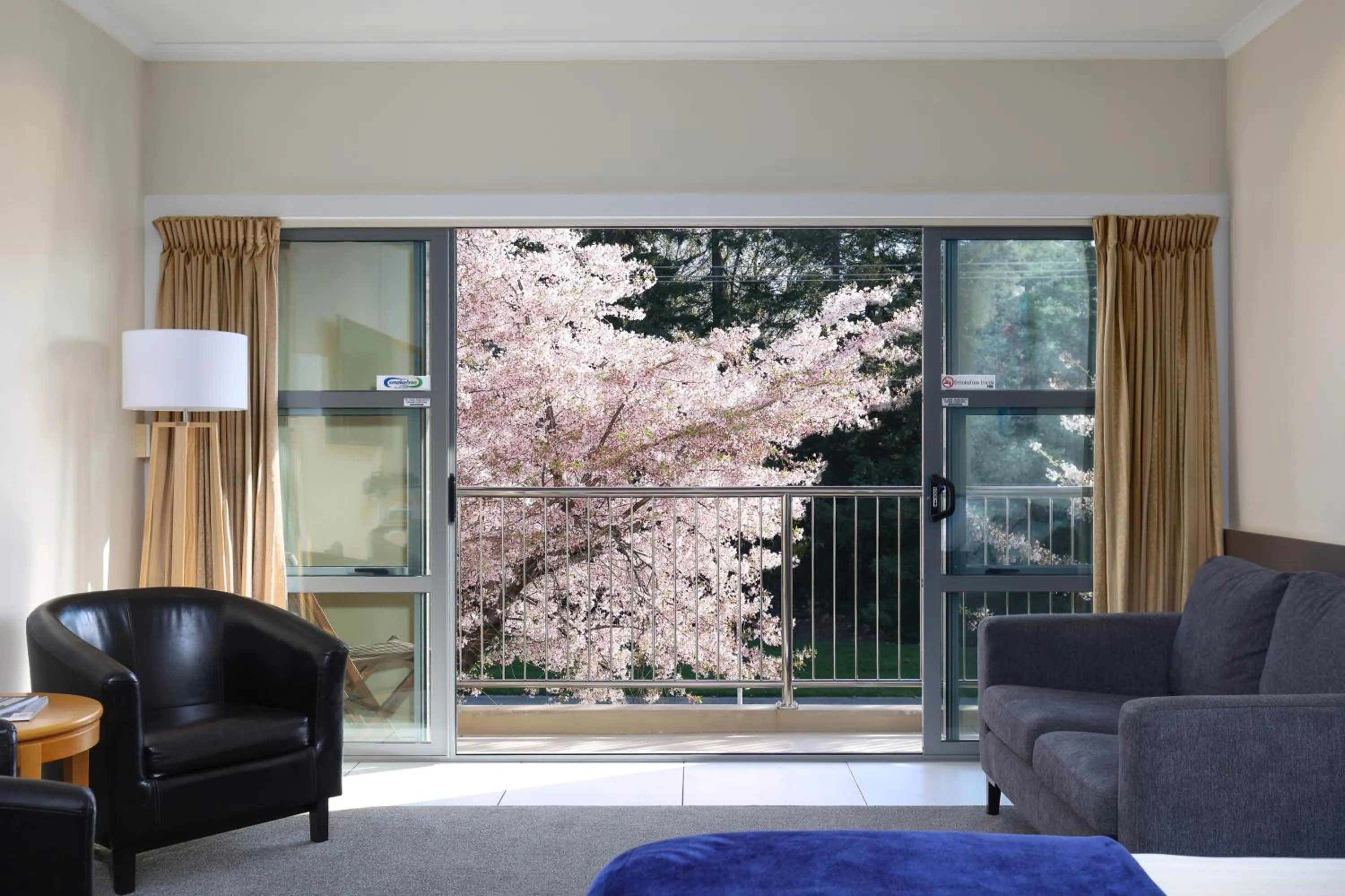 Seating area in Saxton Lodge